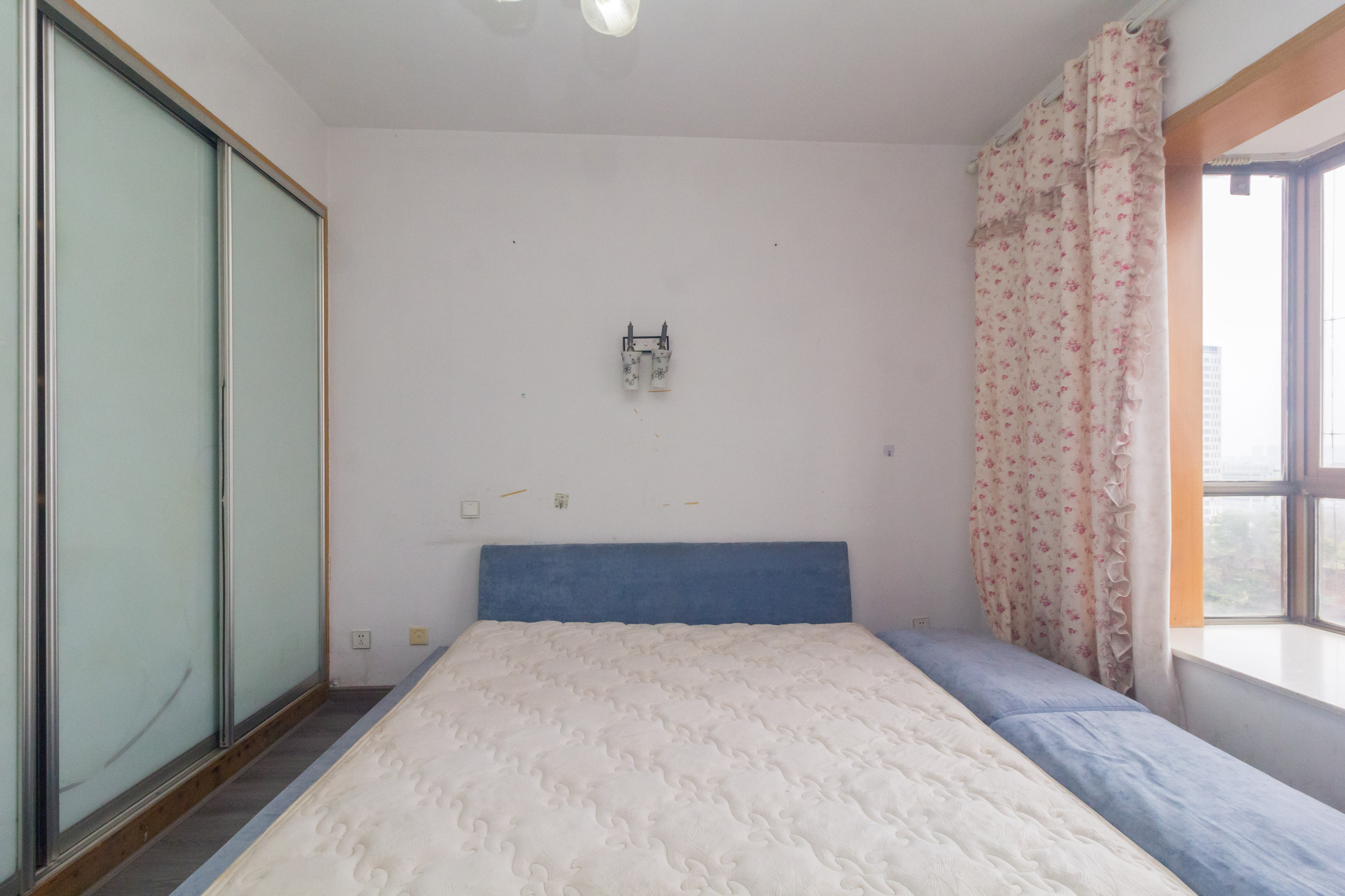 湖南有色地质勘查局宿舍(榔梨镇)  4室2厅2卫    109.48万 湖南有色地质勘查局宿舍(榔梨镇)  4室2厅2卫    109.48万卧室