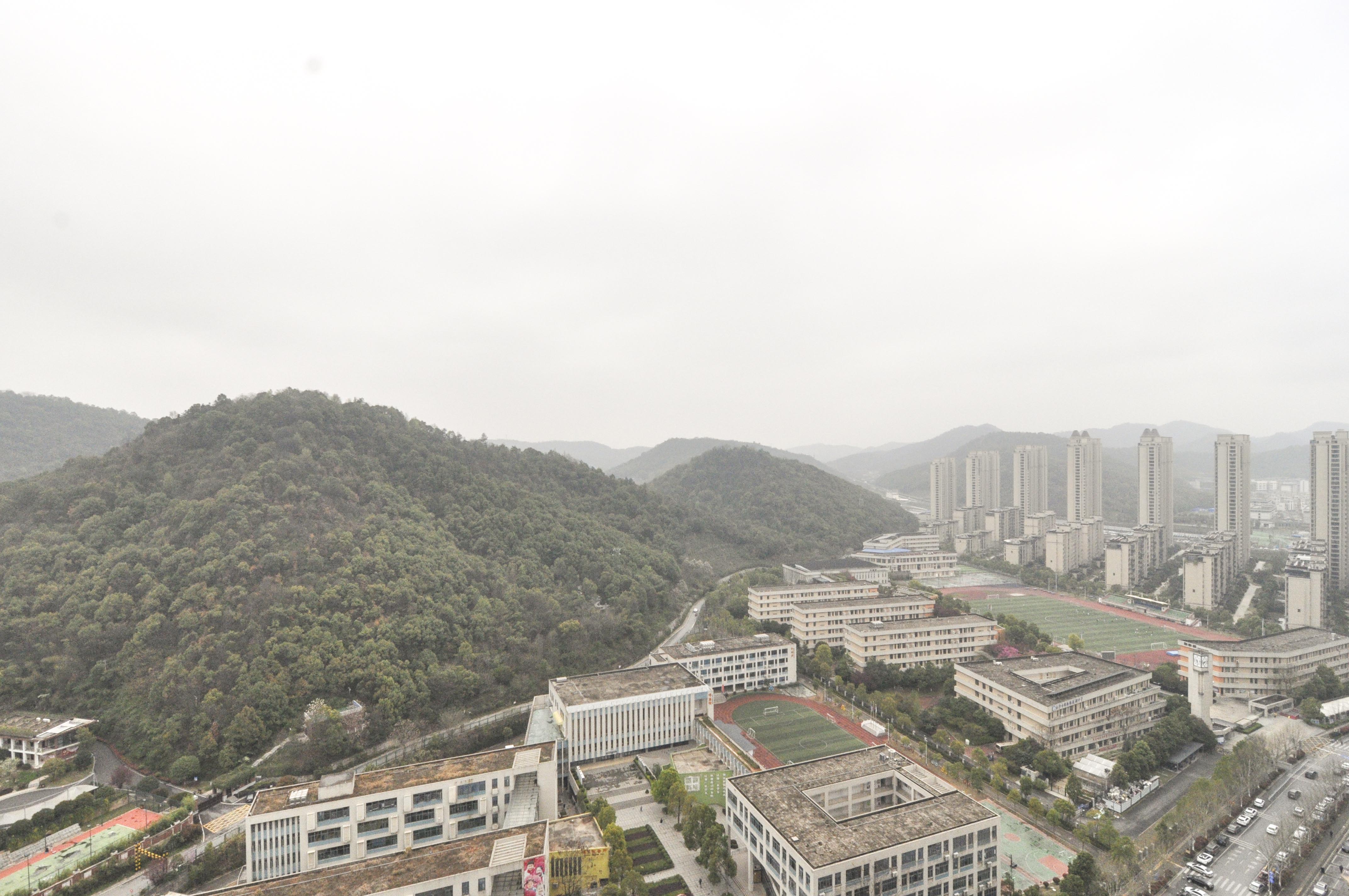 佳兆业云顶梅溪湖（佳兆业梅溪荟）  3室2厅2卫   140.00万阳台