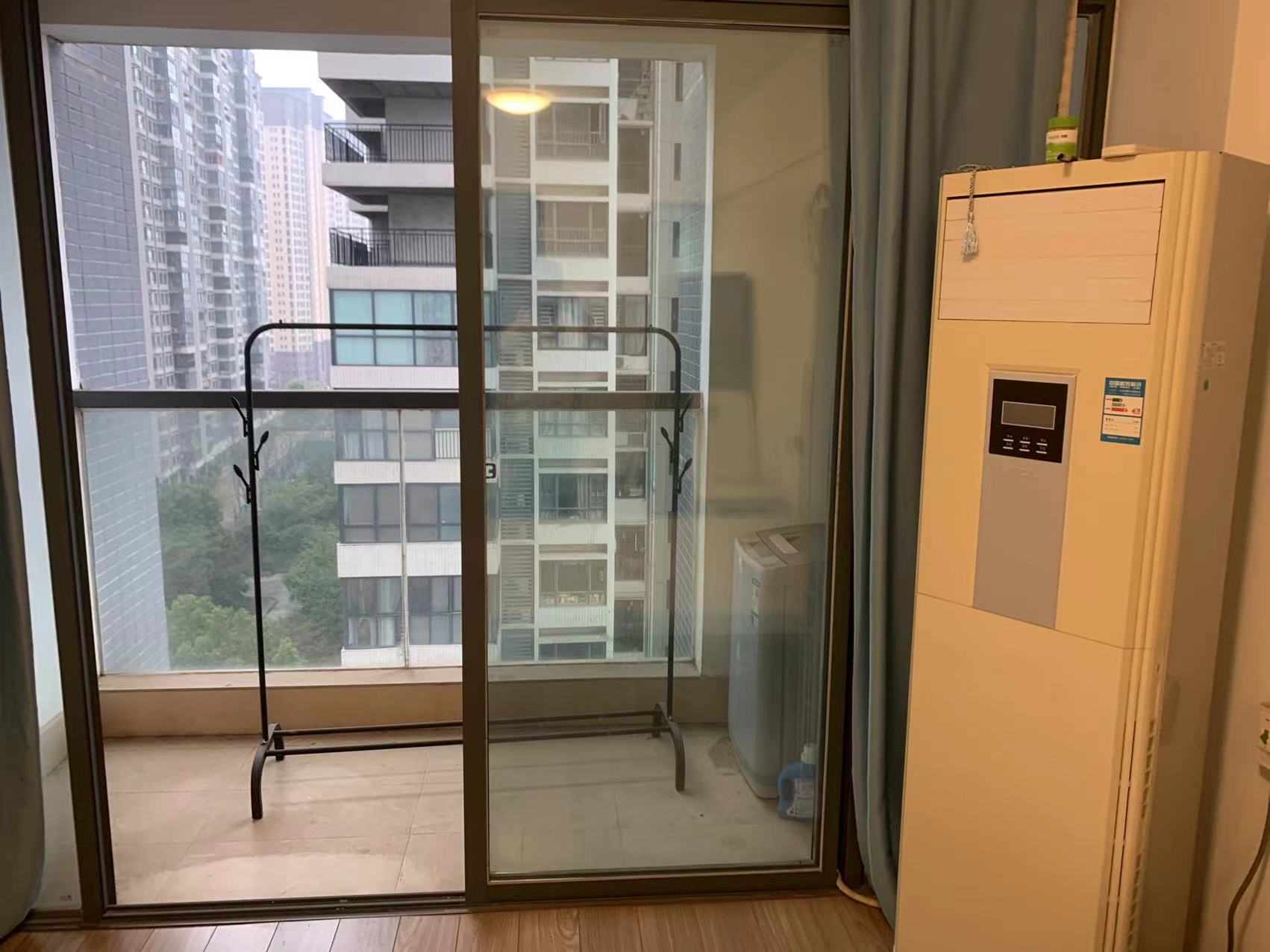 珠江愉景新城  1室1厅1卫   1100.00元/月室内图