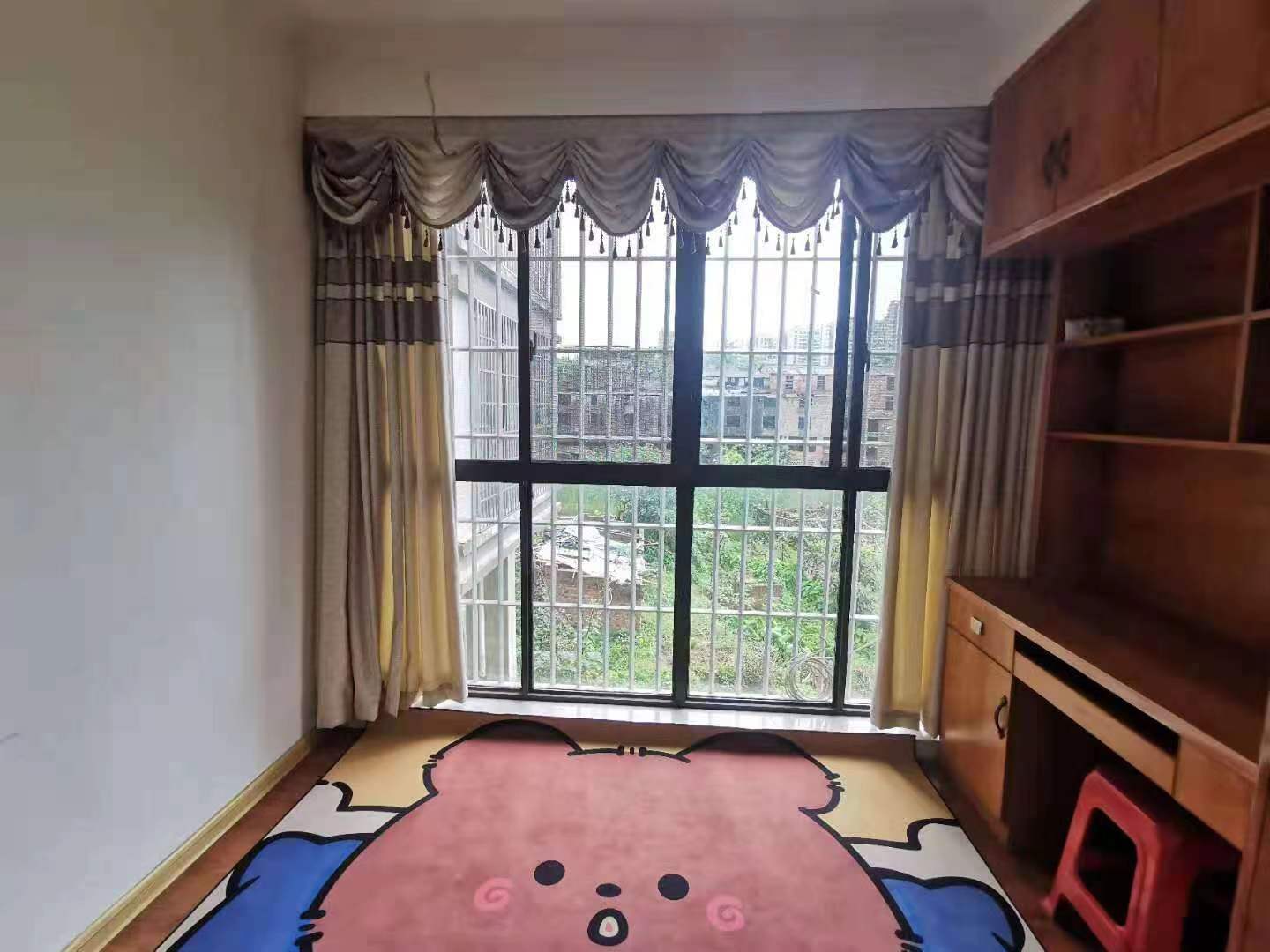 冠都现代城（冠都幸福彼岸）  4室2厅2卫   2800.00元/月室内图
