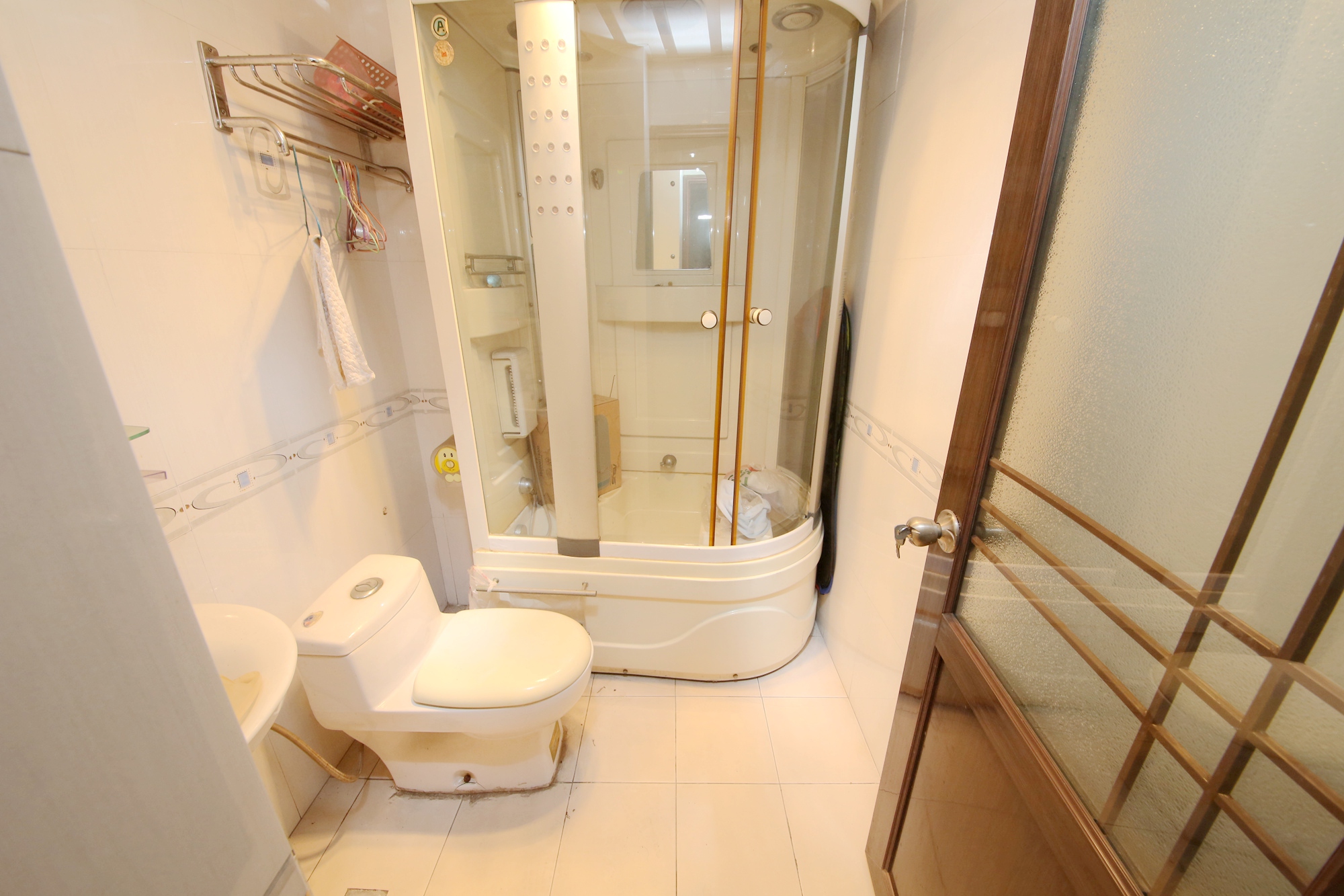 金泰小区  3室2厅1卫   140.00万卫生间