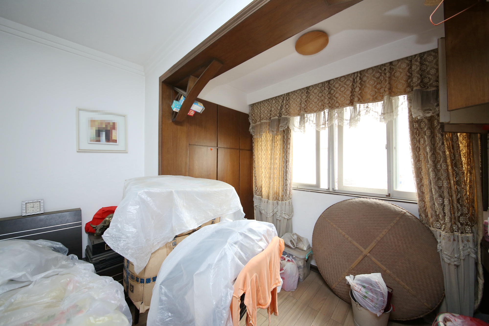金泰小区  3室2厅1卫   140.00万其他