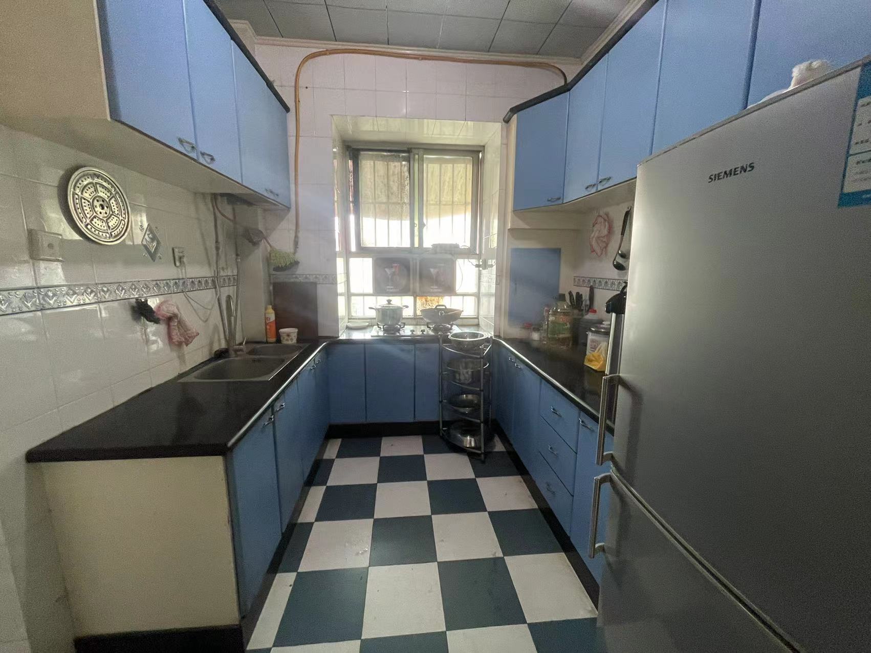 银苑小区 4室2厅2卫 75.00万 银苑小区 4室2厅2卫 75.00万室内图