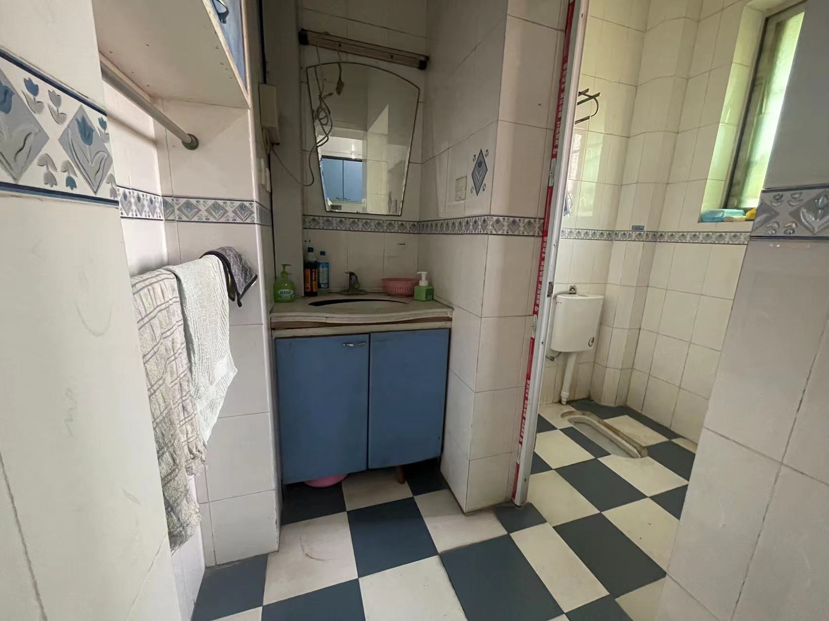 银苑小区 4室2厅2卫 75.00万 银苑小区 4室2厅2卫 75.00万室内图