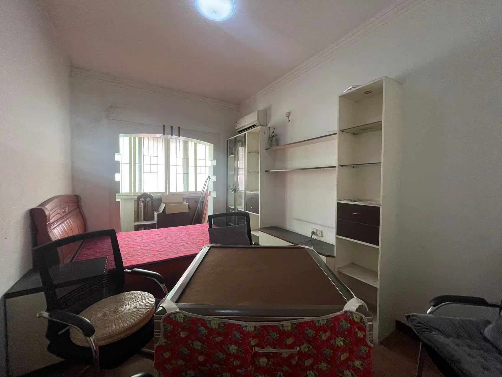 银苑小区 4室2厅2卫 75.00万 银苑小区 4室2厅2卫 75.00万室内图