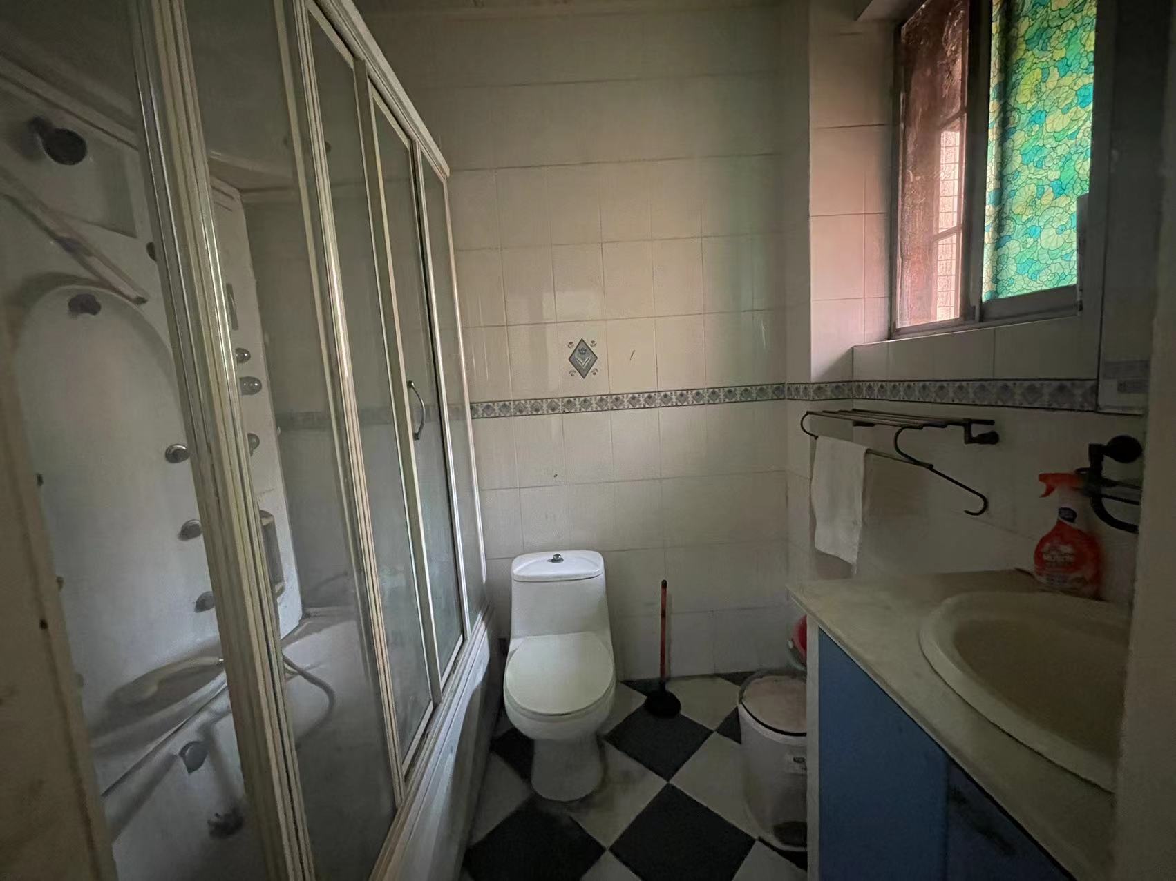 银苑小区 4室2厅2卫 75.00万 银苑小区 4室2厅2卫 75.00万室内图