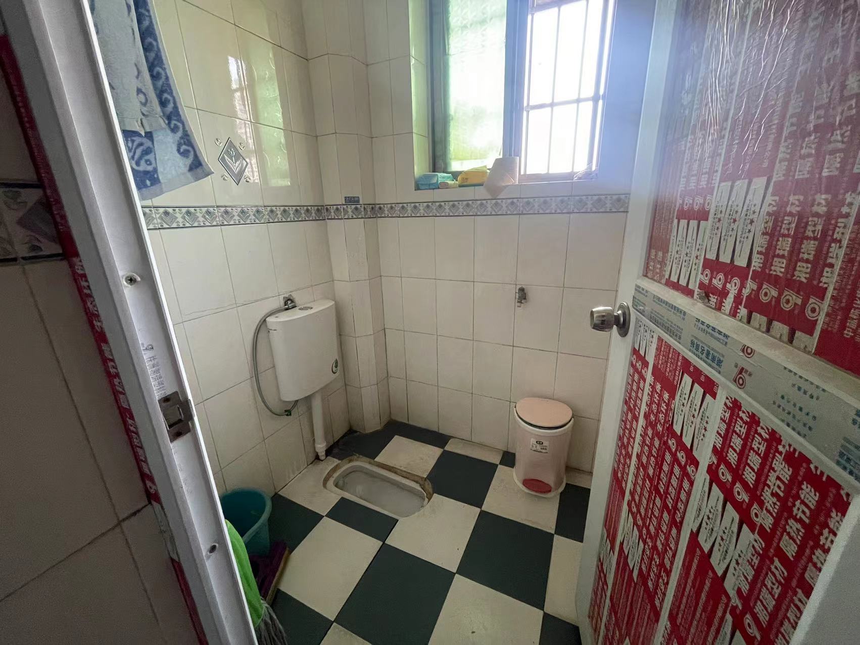 银苑小区 4室2厅2卫 75.00万 银苑小区 4室2厅2卫 75.00万室内图