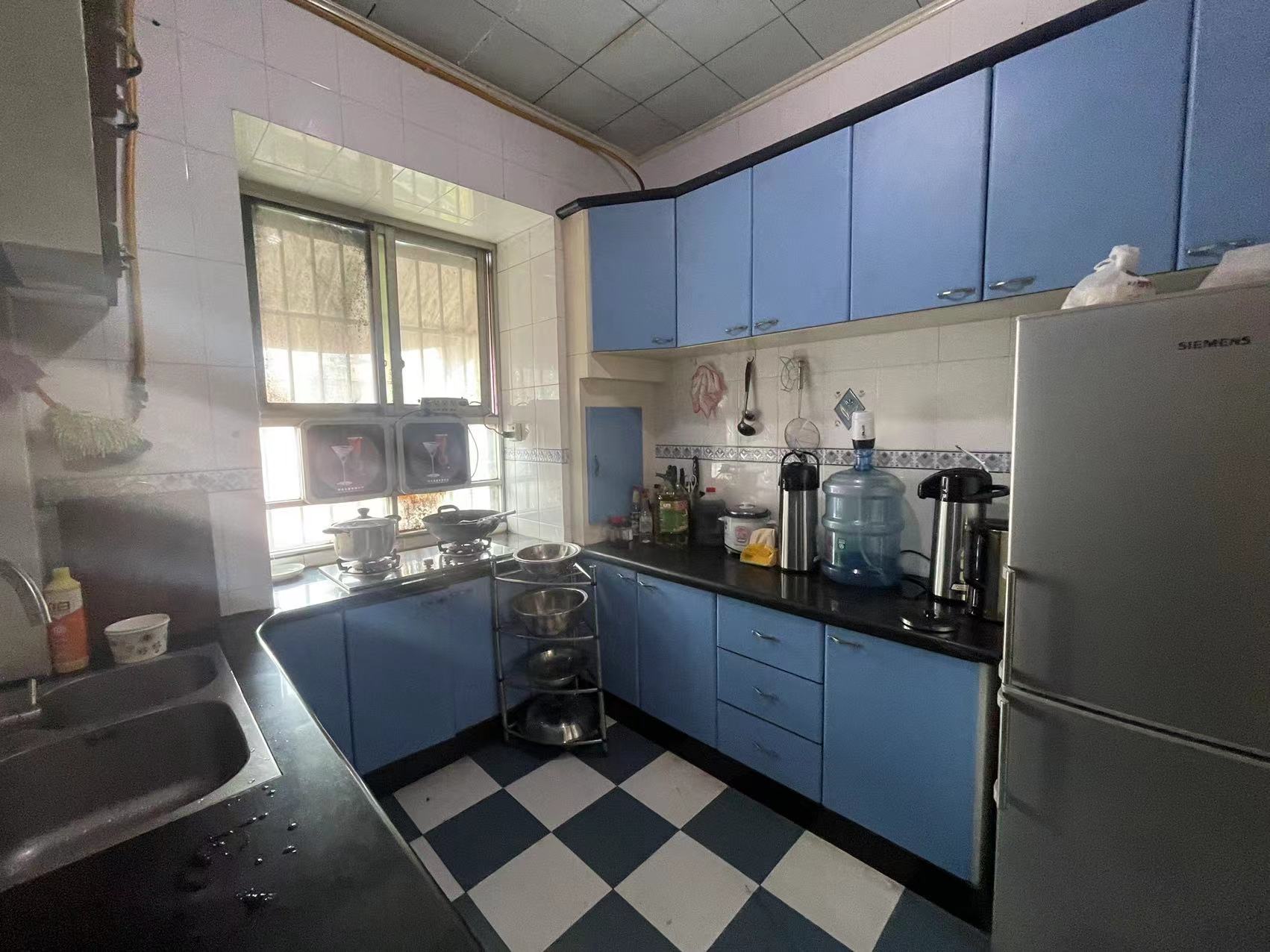 银苑小区 4室2厅2卫 75.00万 银苑小区 4室2厅2卫 75.00万室内图