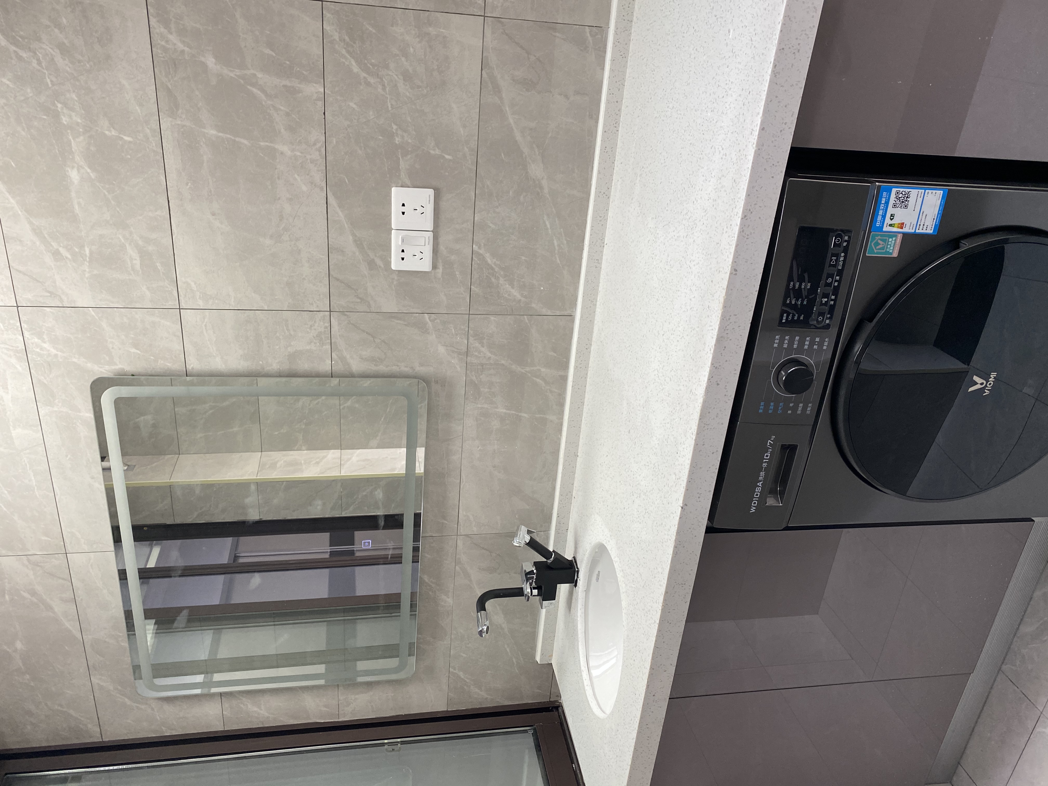 中泰财富湘江 2室2厅1卫 80.0万 中泰财富湘江 2室2厅1卫 80.0万室内图