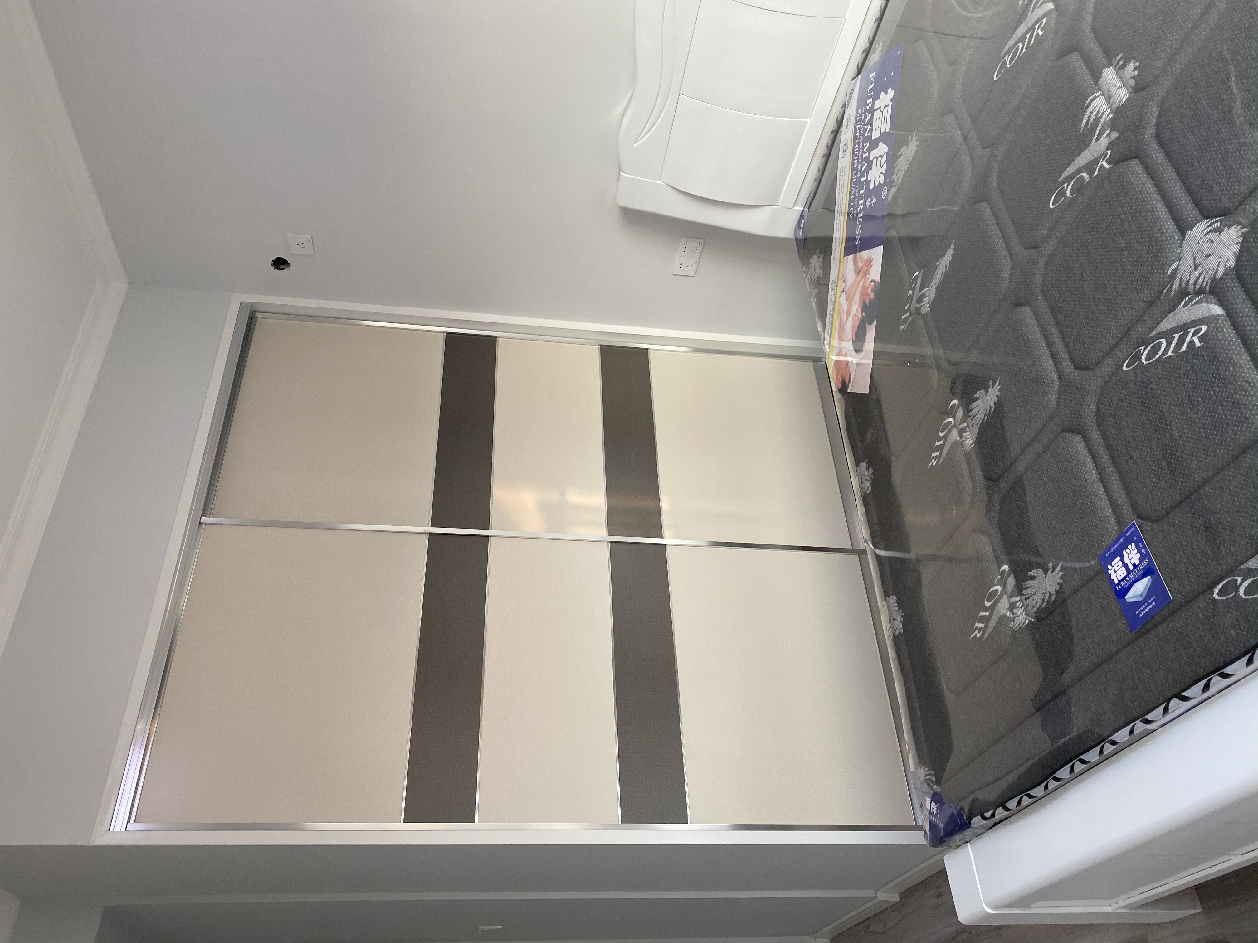 中泰财富湘江 2室2厅1卫 80.0万 中泰财富湘江 2室2厅1卫 80.0万室内图