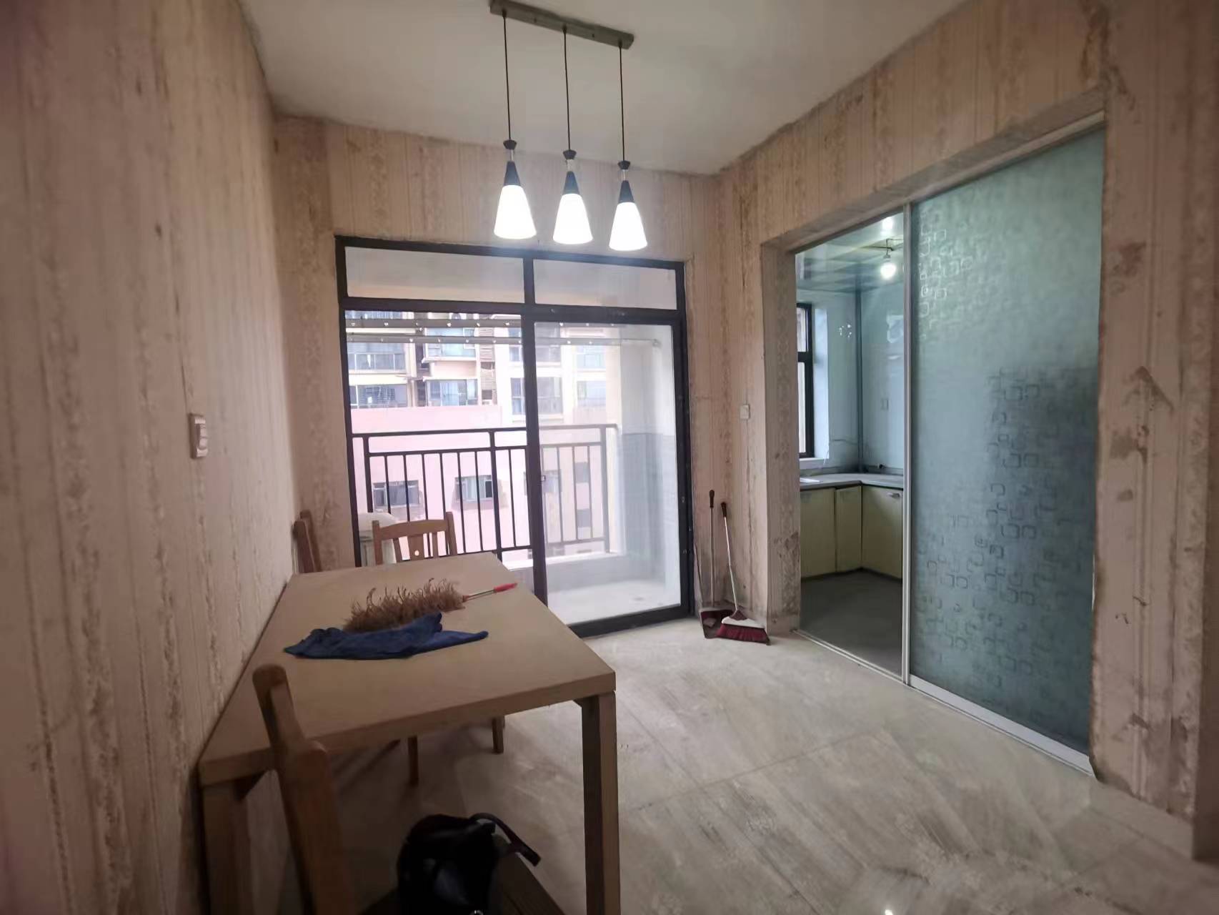 水岸花城(翠堤湾) 3室2厅1卫 63.00万 水岸花城(翠堤湾) 3室2厅1卫 63.00万室内图