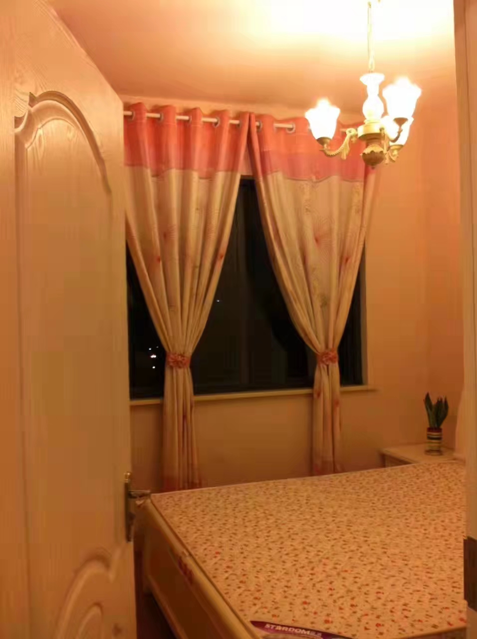 中地凯旋城  1室1厅1卫    30.0万 中地凯旋城  1室1厅1卫    30.0万客厅