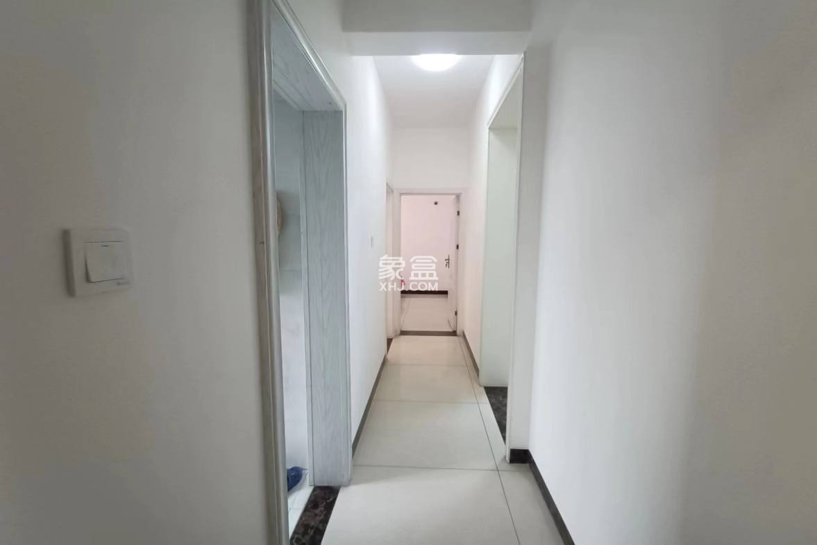 中建御山和苑 3室2厅1卫 80.0万 中建御山和苑 3室2厅1卫 80.0万室内图