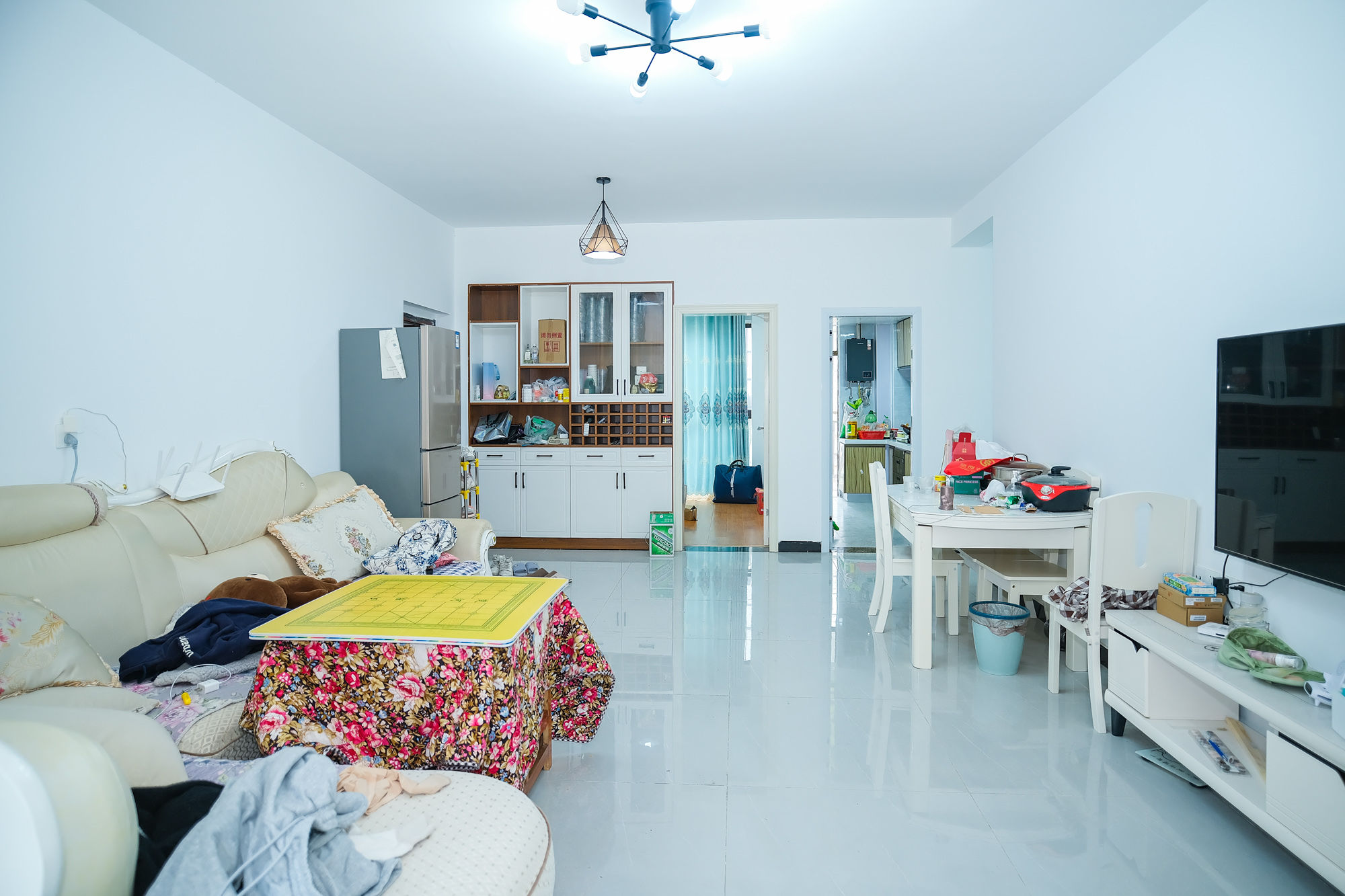 四季星城 3室2厅2卫 112.80万 四季星城 3室2厅2卫 112.80万客厅