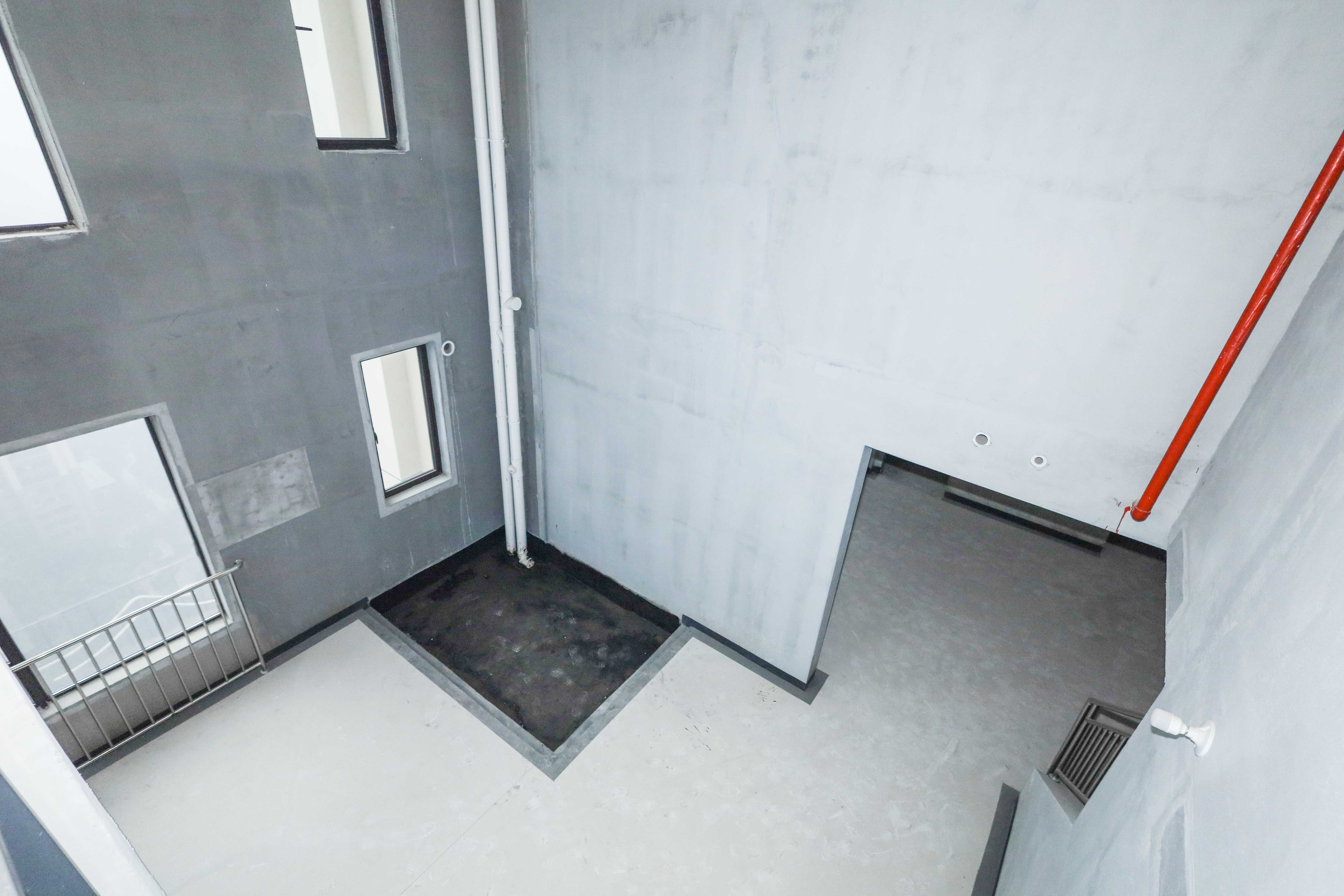 建发央著  5室2厅3卫   345.00万客厅