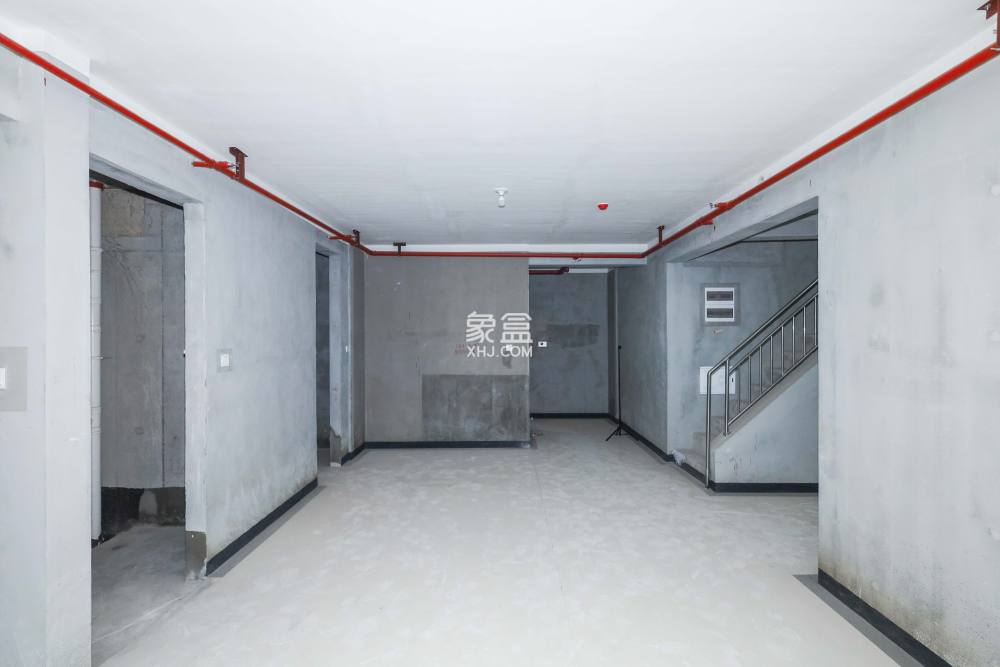 建發(fā)央著  5室2廳3衛(wèi)   345.00萬