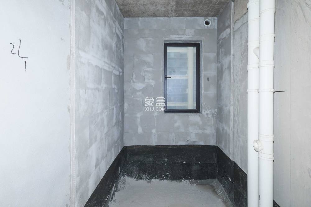 建發(fā)央著  5室2廳3衛(wèi)   345.00萬