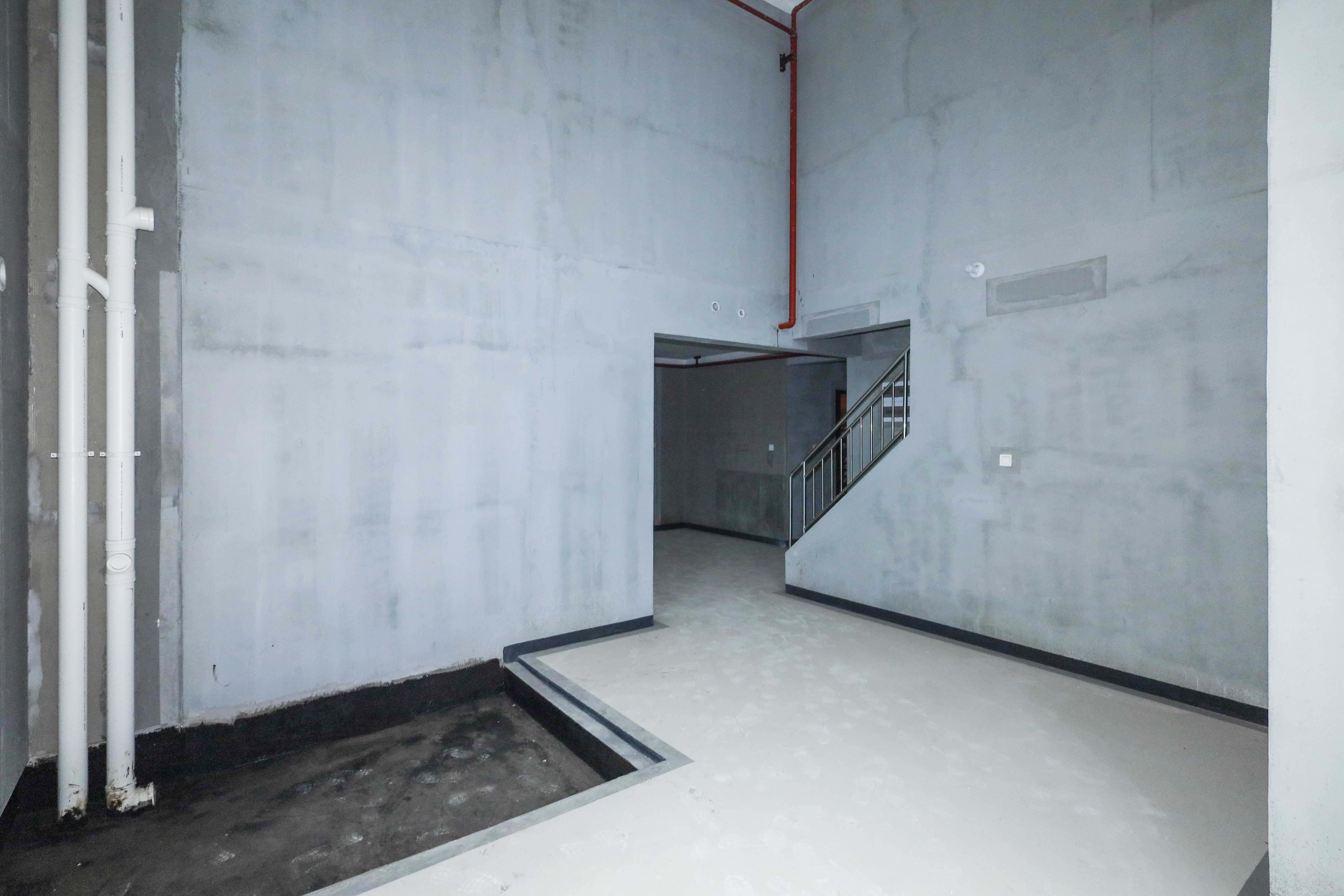 建发央著  5室2厅3卫   345.00万卧室