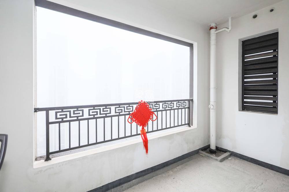 建發(fā)央著  5室2廳3衛(wèi)   345.00萬