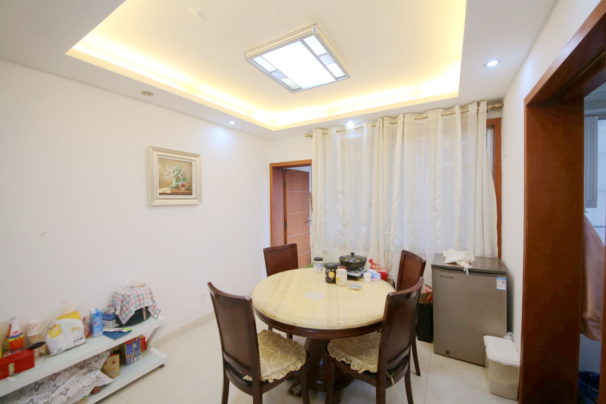 荷花园电信宿舍（天辰荷花苑）  4室2厅2卫   148.00万客厅