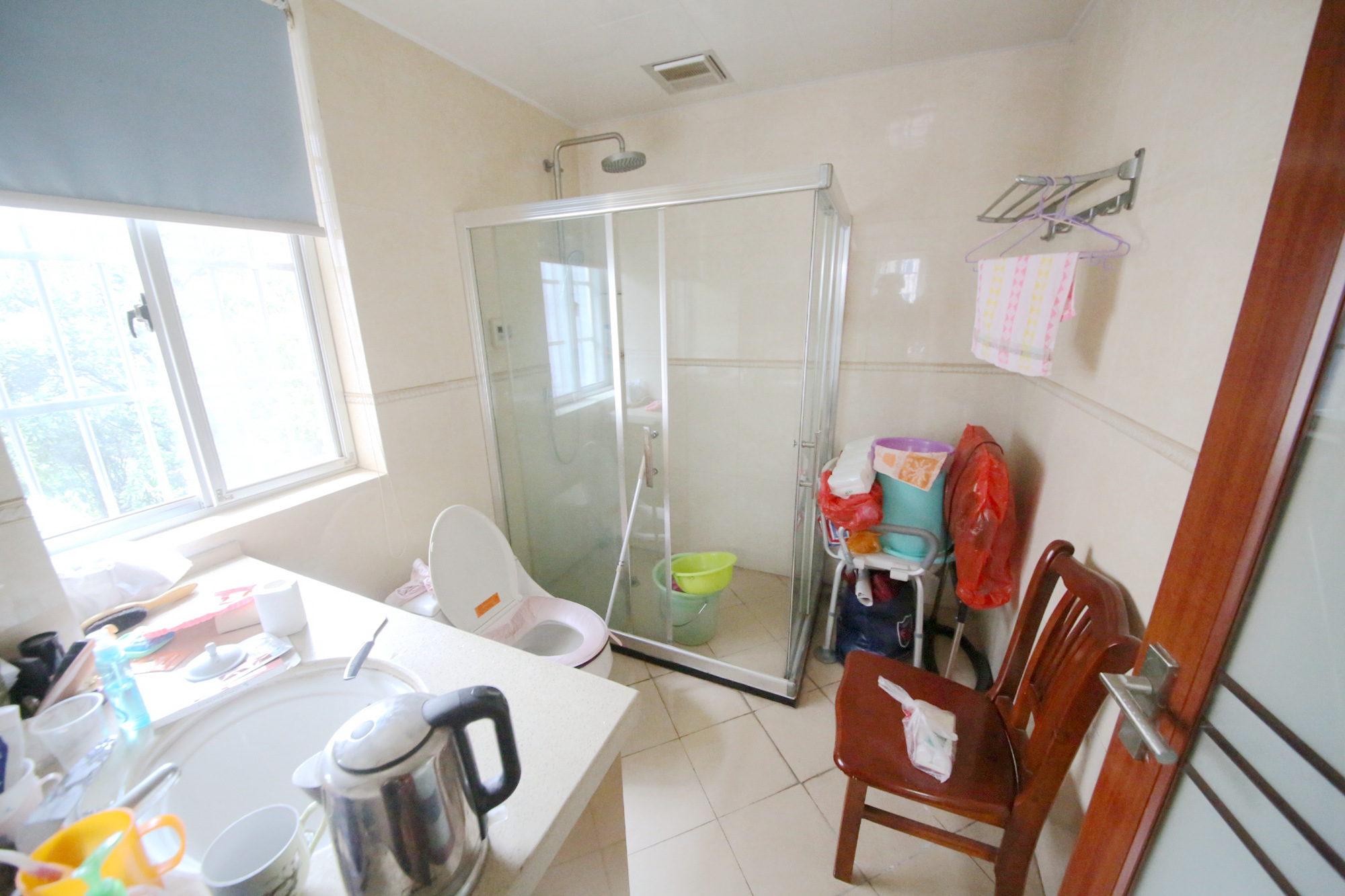 荷花园电信宿舍（天辰荷花苑）  4室2厅2卫   148.00万卫生间