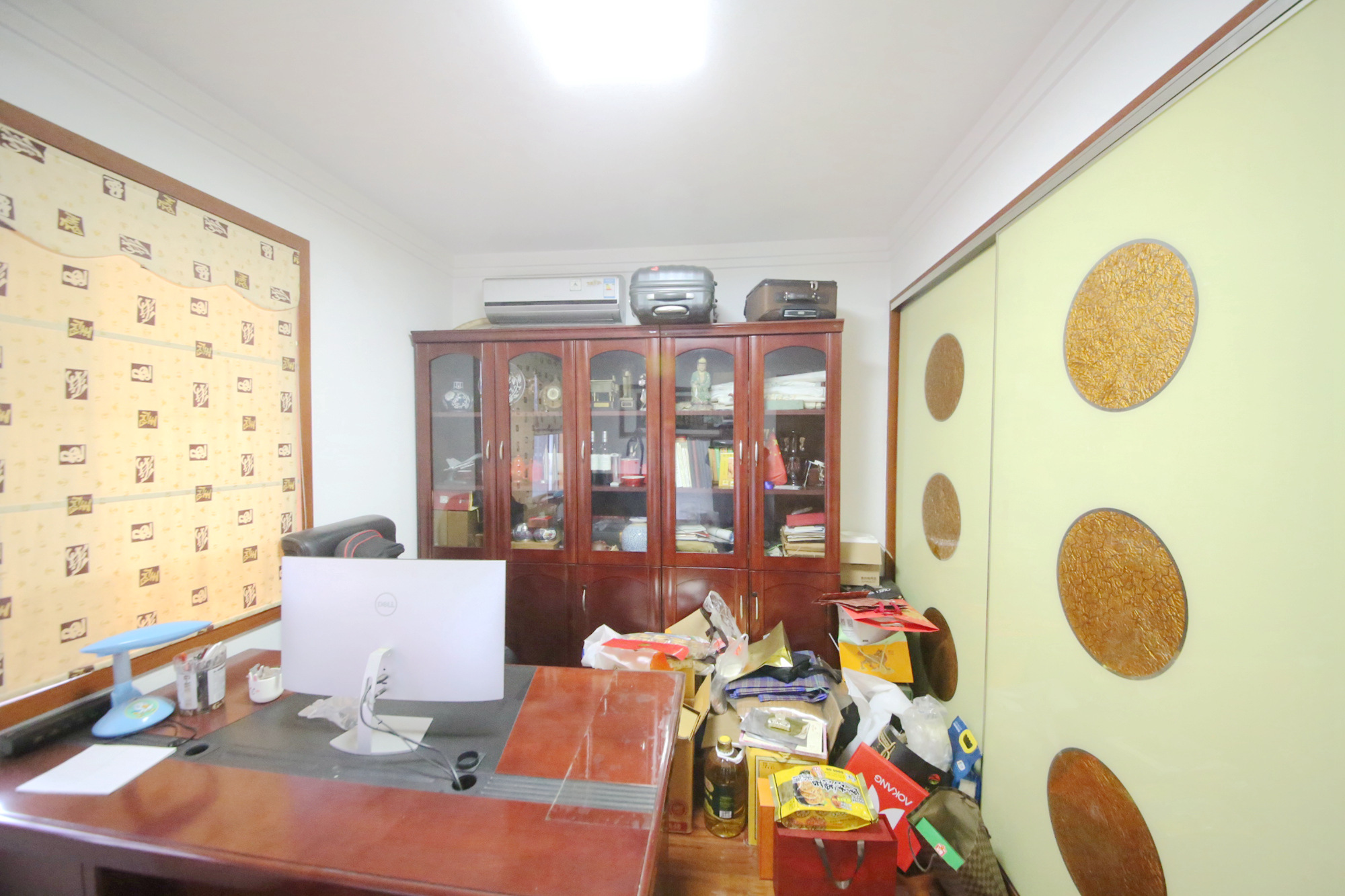 荷花园电信宿舍（天辰荷花苑）  4室2厅2卫   148.00万卧室