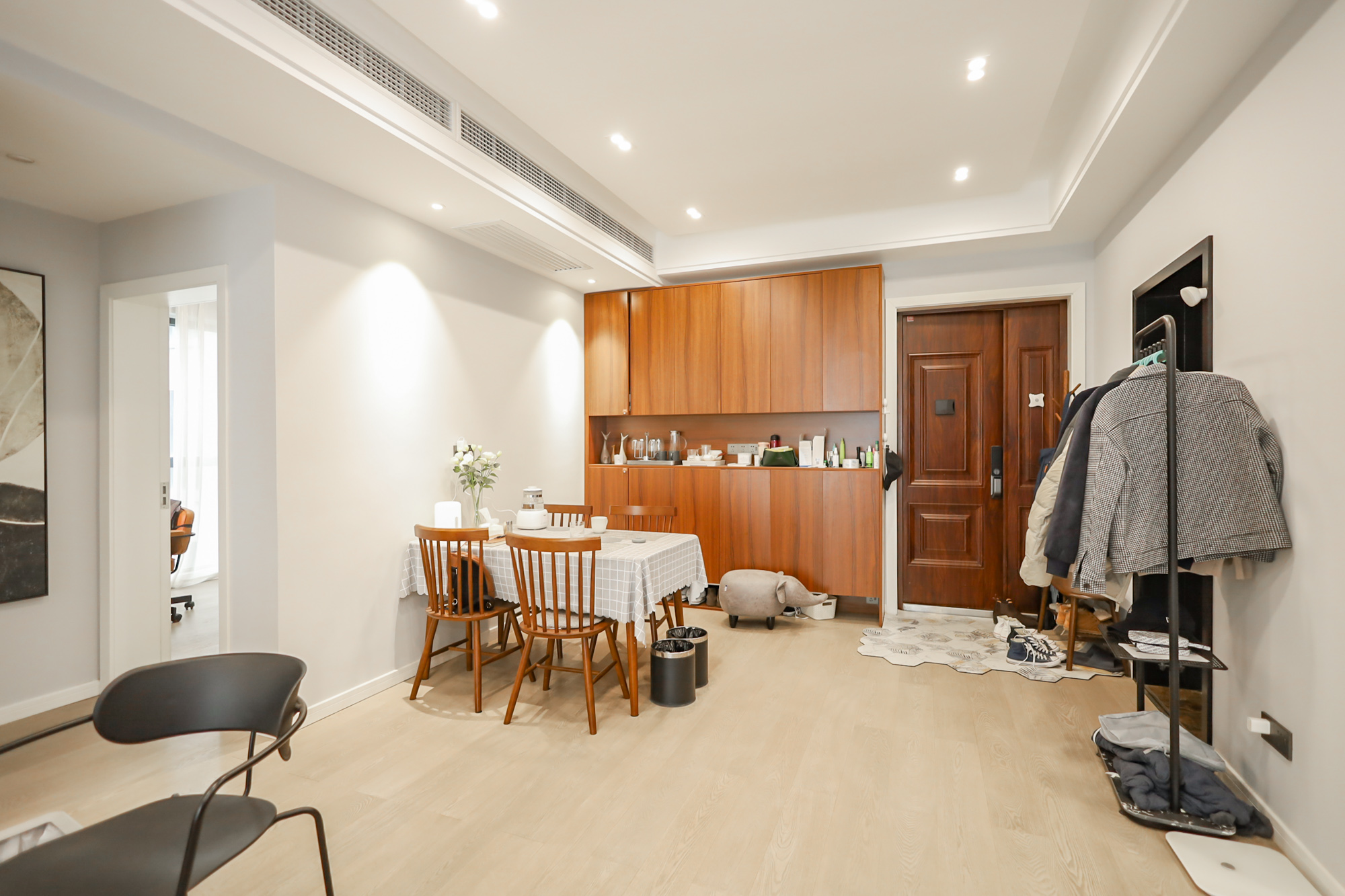 万象府台  3室2厅2卫    289.8万客厅