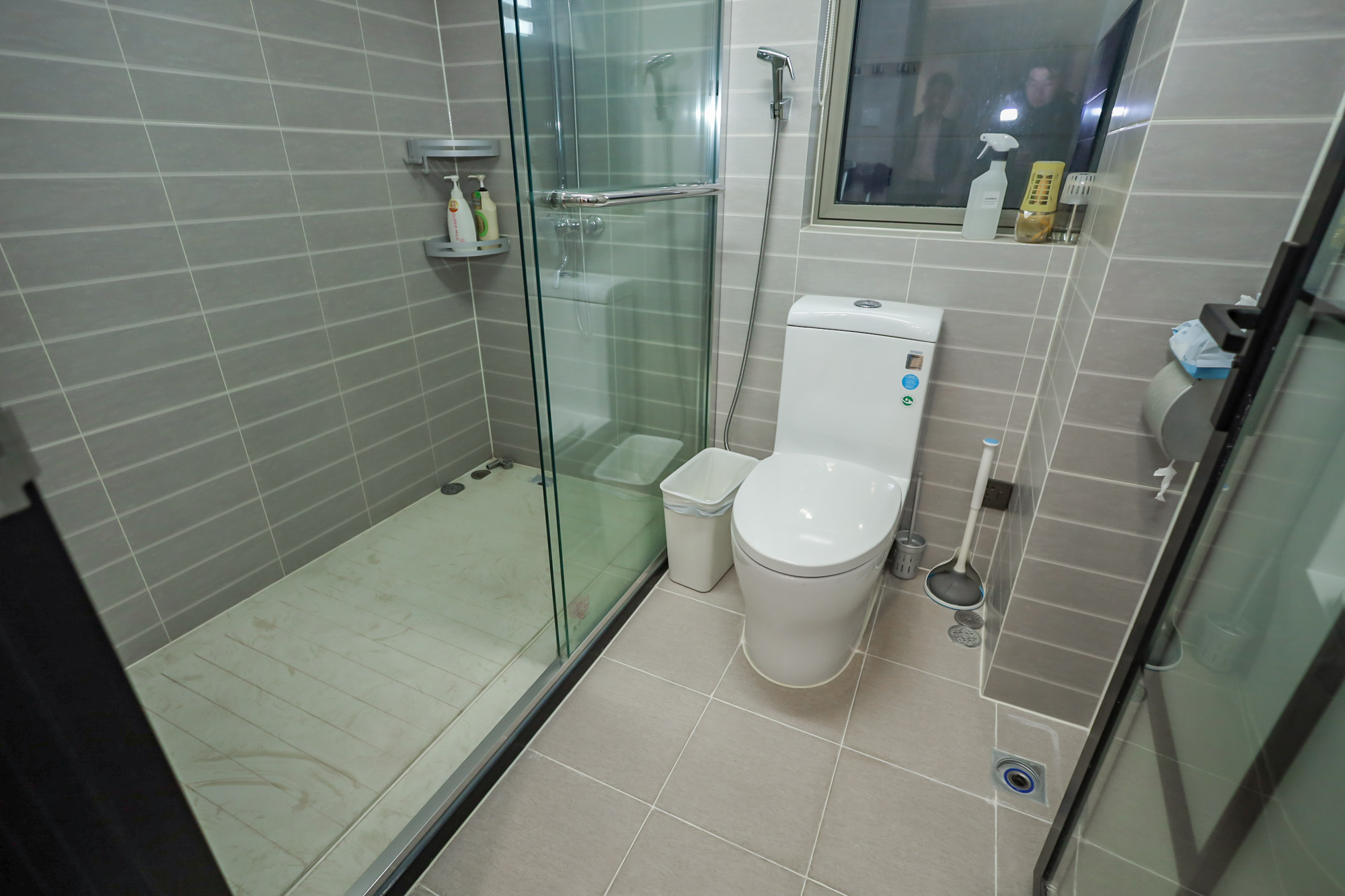 万象府台  3室2厅2卫    289.8万卫生间