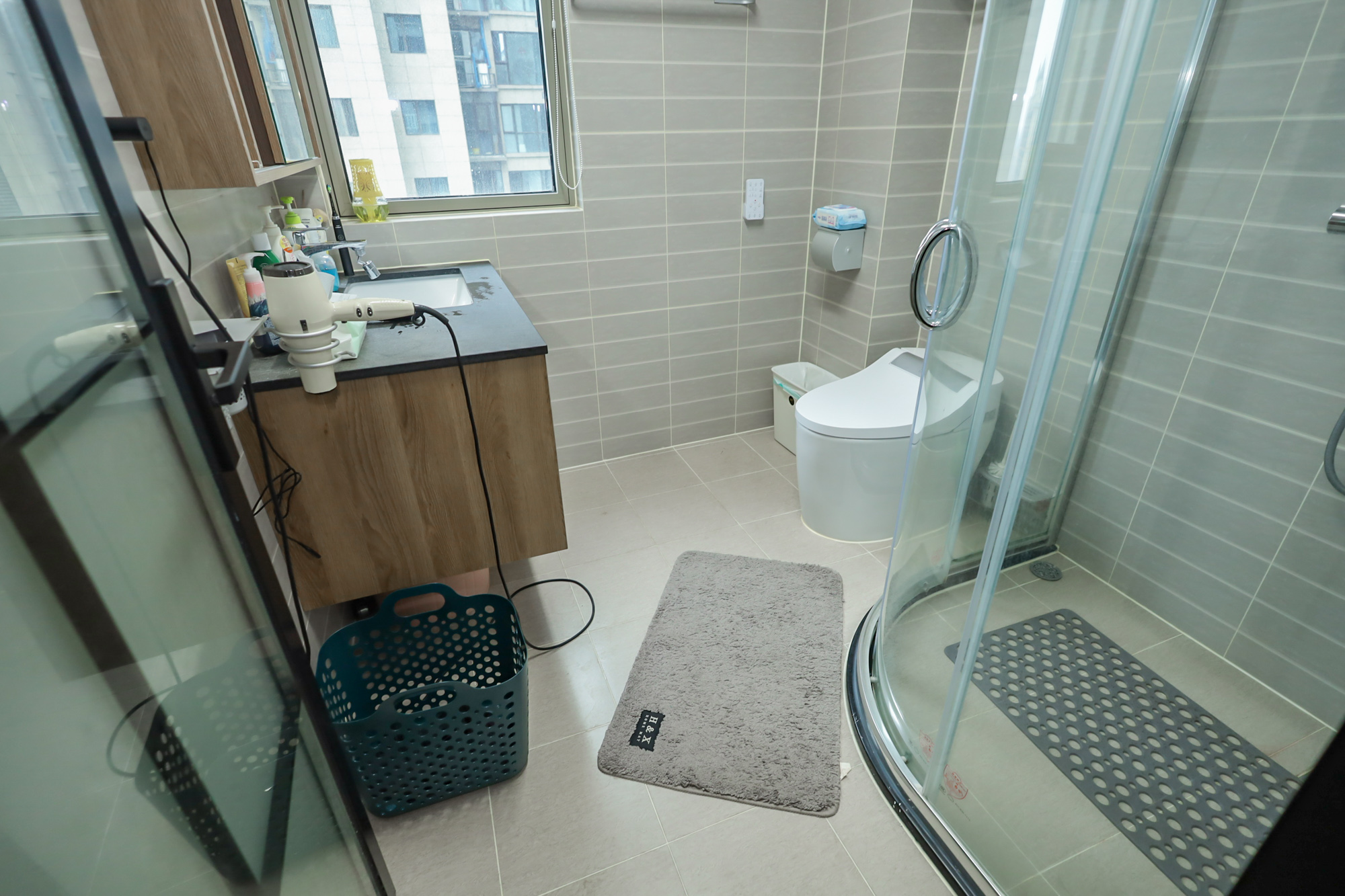 万象府台  3室2厅2卫    289.8万阳台