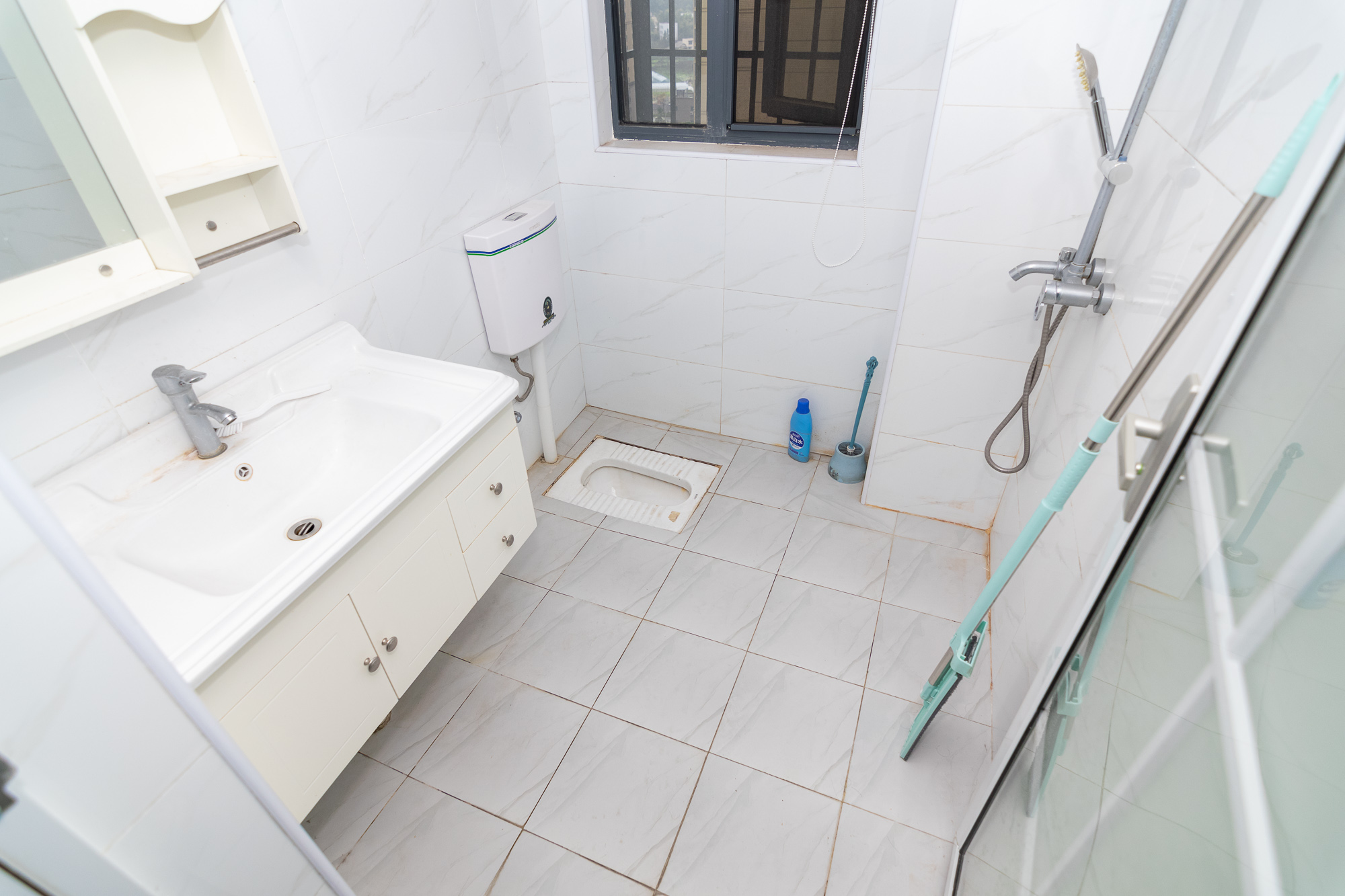 澳海澜庭 2室2厅1卫 60.90万 澳海澜庭 2室2厅1卫 60.90万卫生间