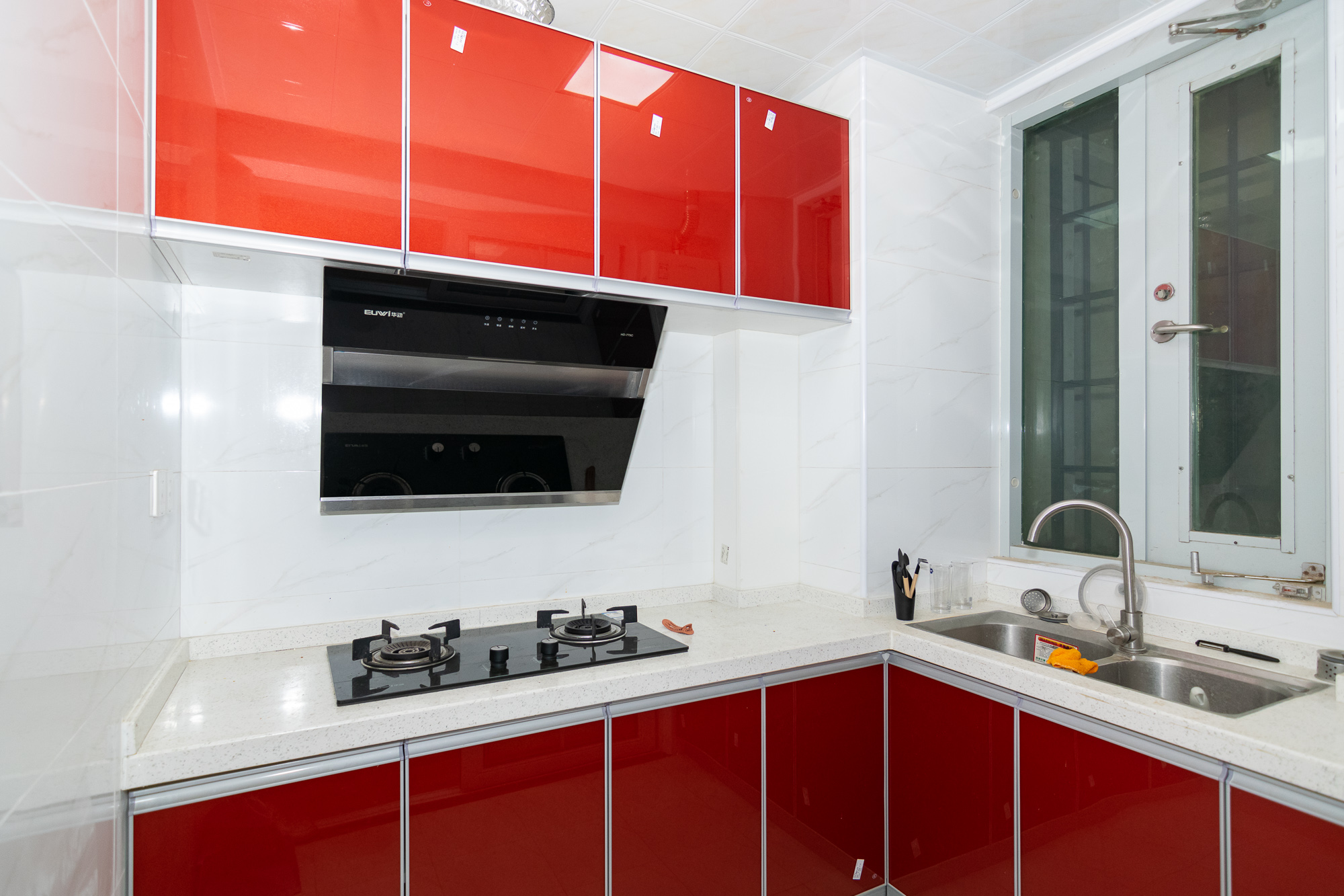 澳海澜庭 2室2厅1卫 60.90万 澳海澜庭 2室2厅1卫 60.90万厨房