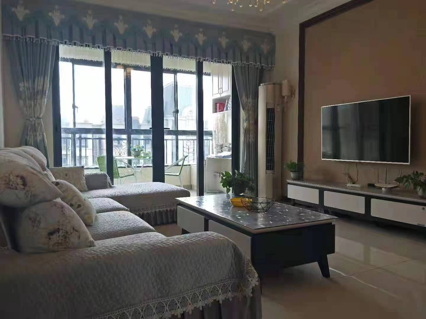 恒大绿洲  3室2厅2卫   2000.00元/月室内图