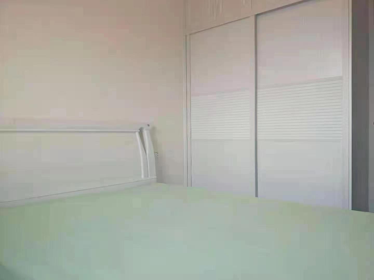 恒大绿洲  3室2厅2卫   2000.00元/月室内图1
