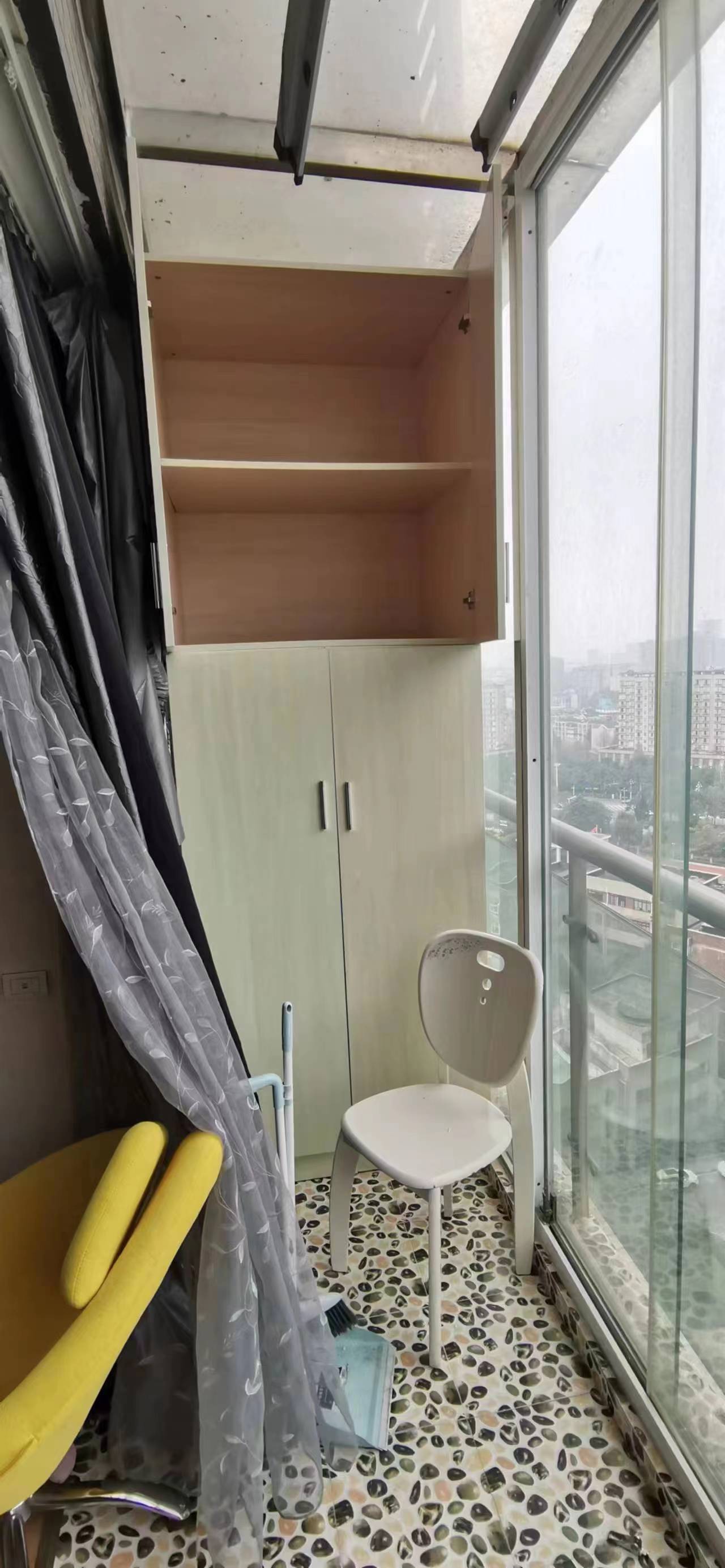 观山湖一号  1室1厅1卫   1600.00元/月室内图