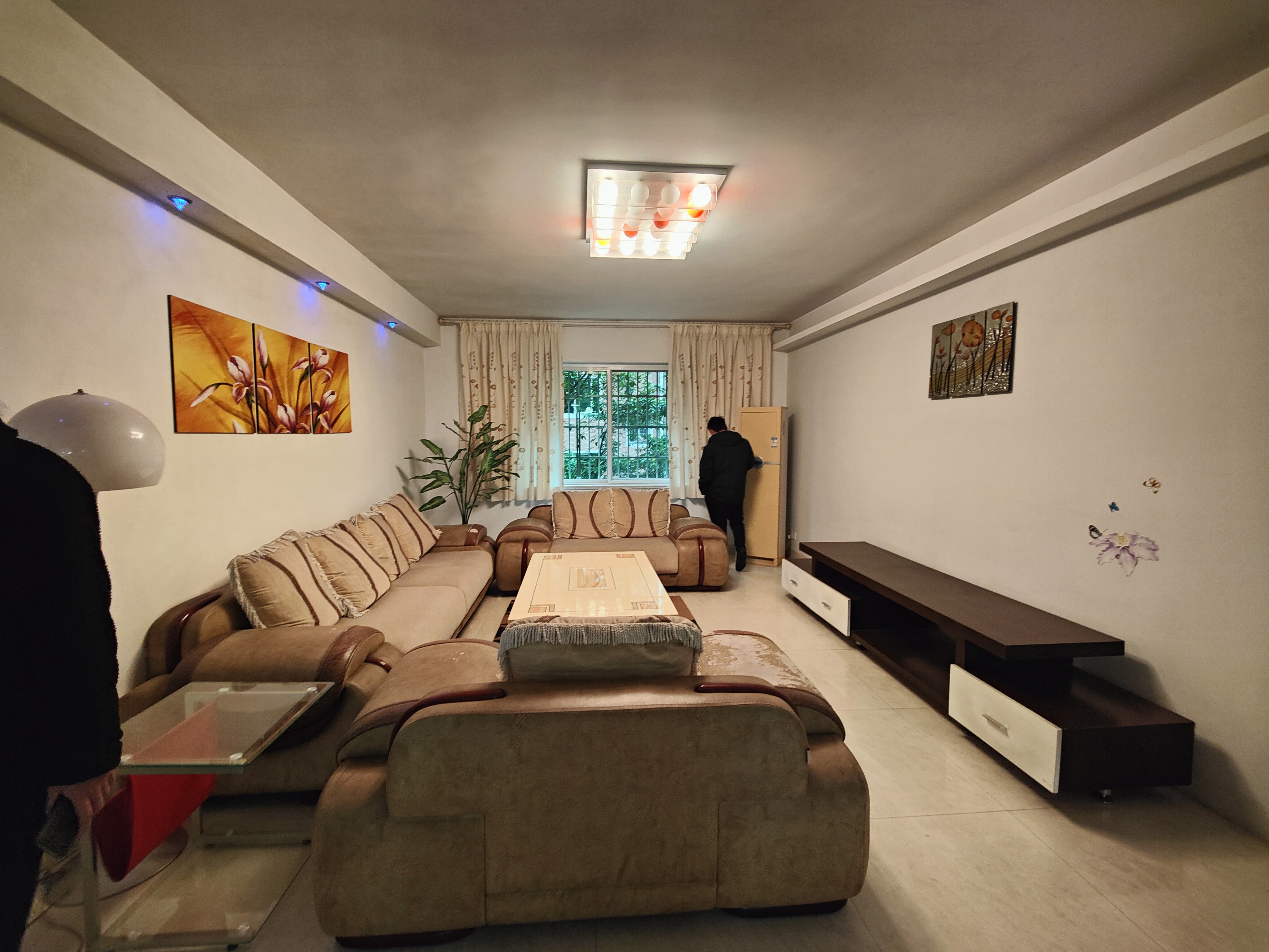 家园小区 4室2厅2卫 91.00万 家园小区 4室2厅2卫 91.00万室内图