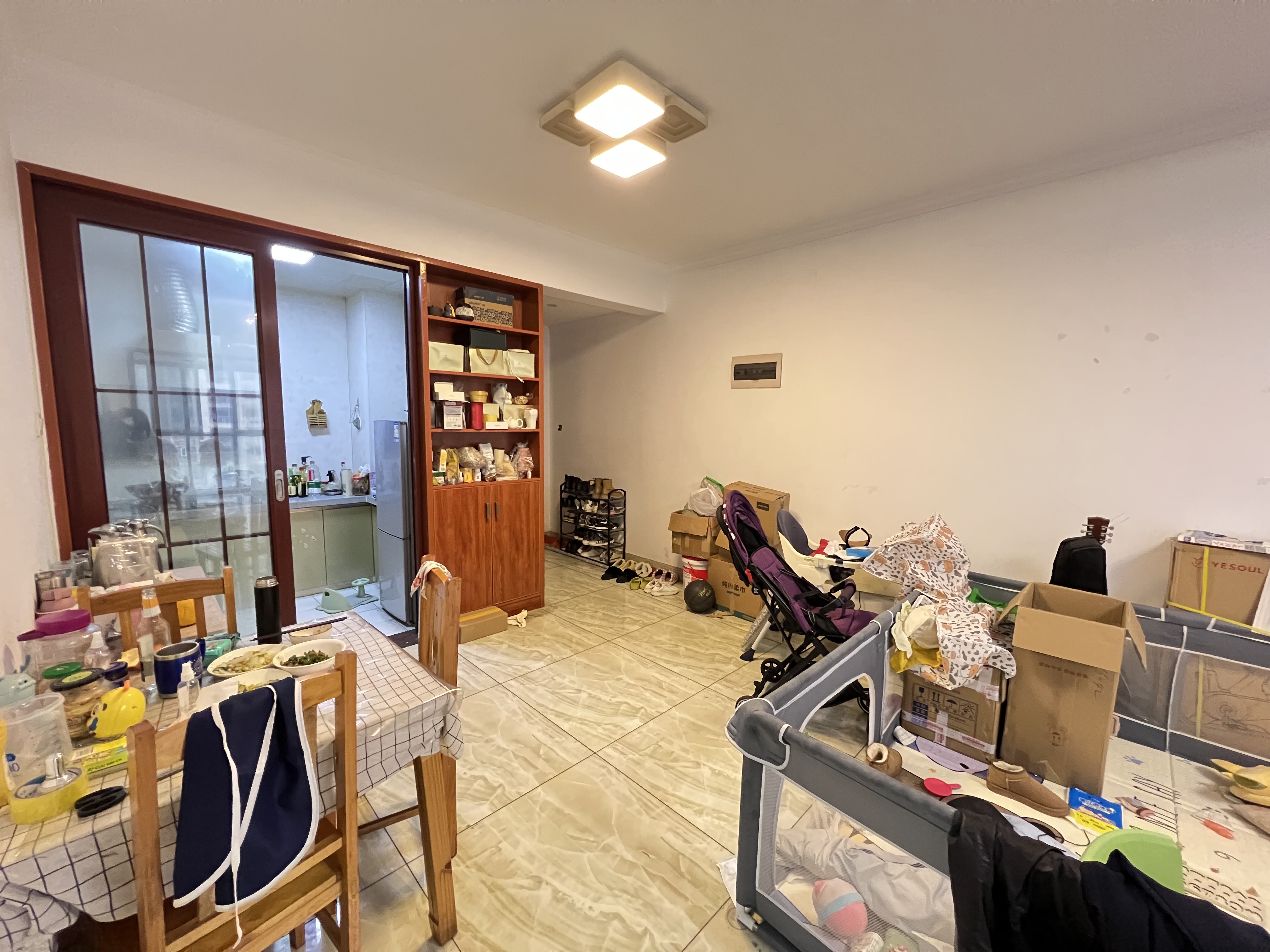 奥园广场  3室2厅2卫   89.00万 奥园广场  3室2厅2卫   89.00万室内图