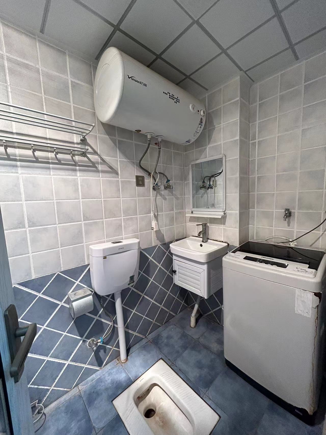 爱丁堡 1室1厅1卫 15.00万 爱丁堡 1室1厅1卫 15.00万室内图