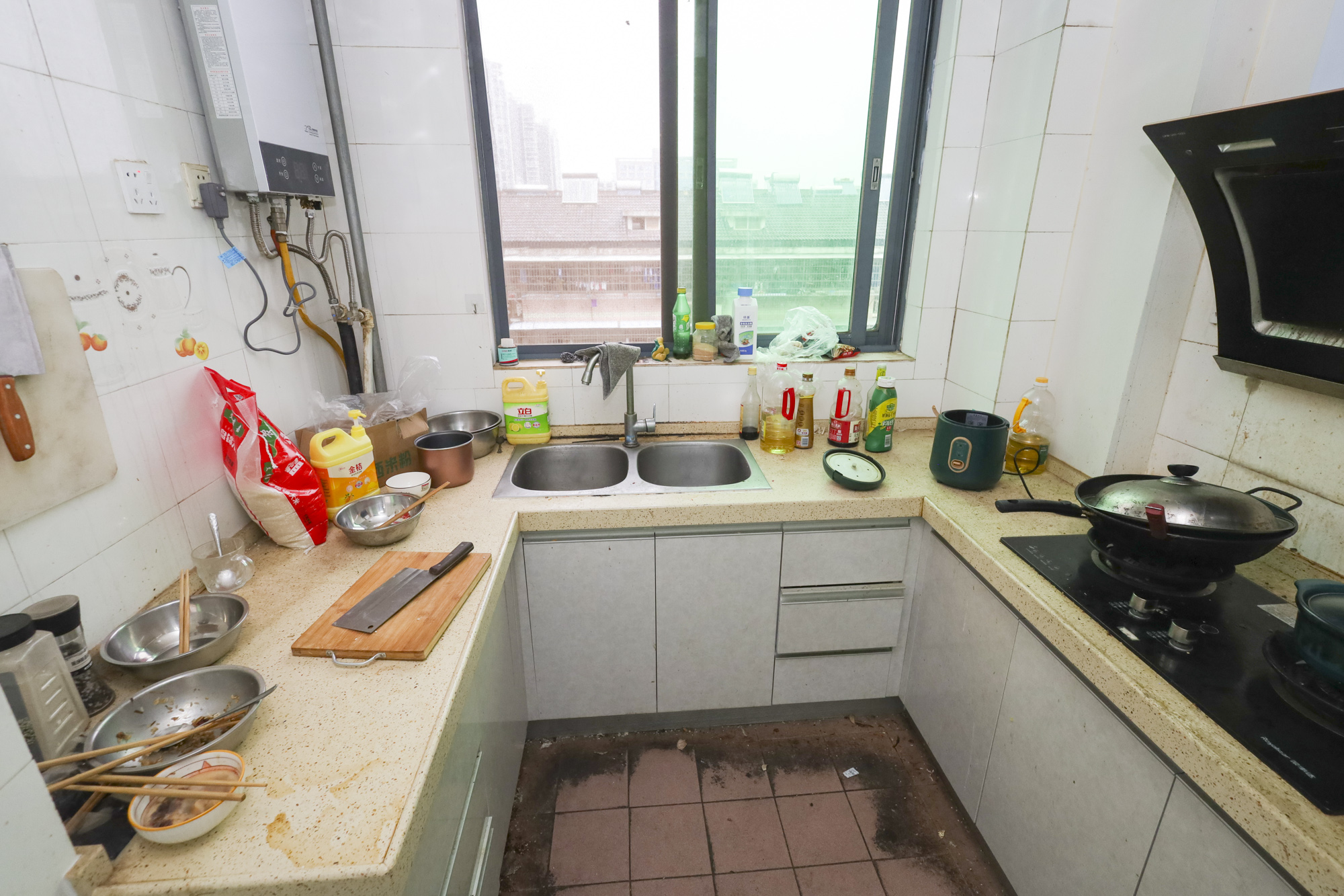 天峰名苑 3室2厅1卫 89.0万 天峰名苑 3室2厅1卫 89.0万厨房