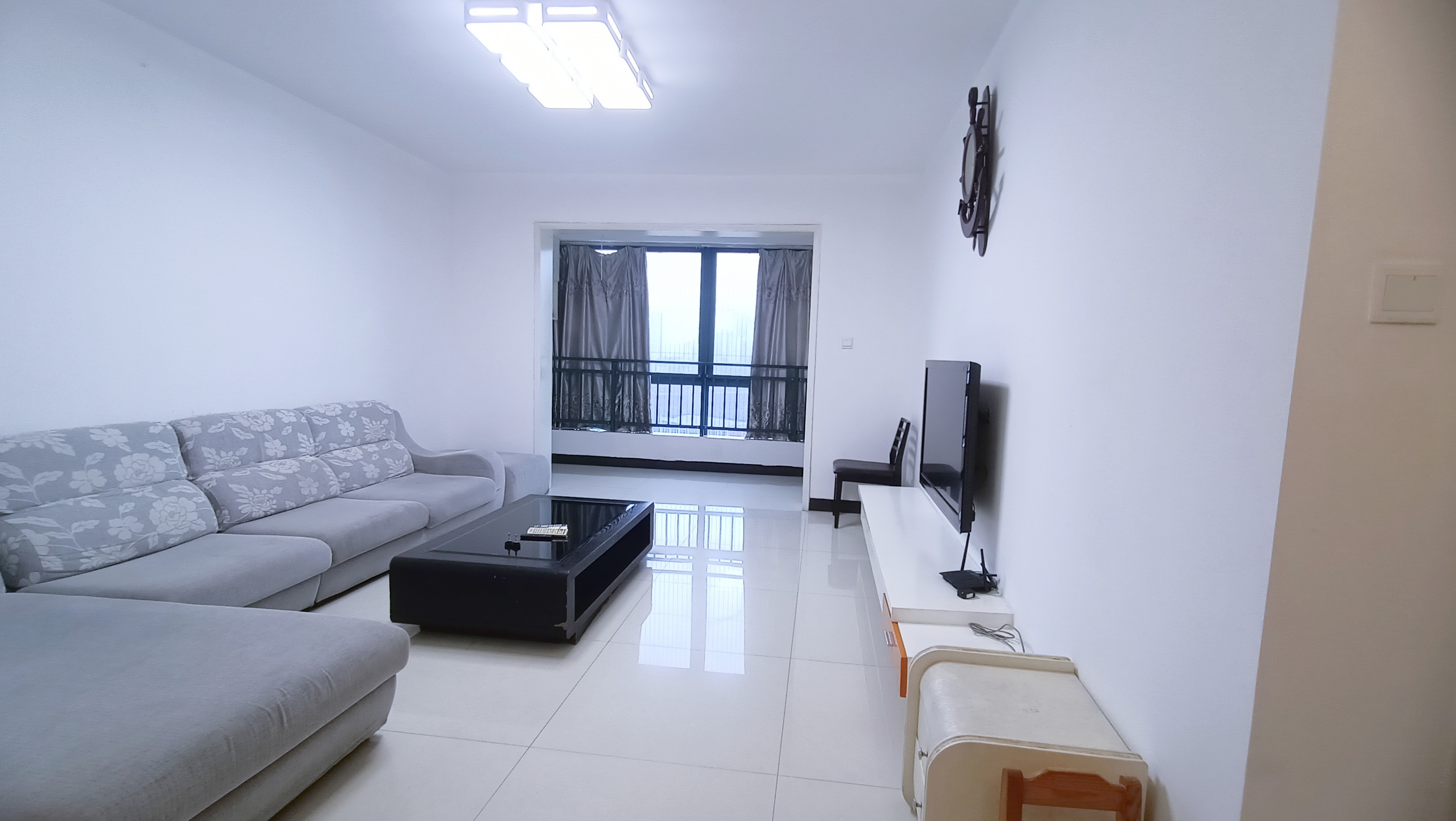 天鹅湖1号 2室2厅1卫 52.00万 天鹅湖1号 2室2厅1卫 52.00万室内图