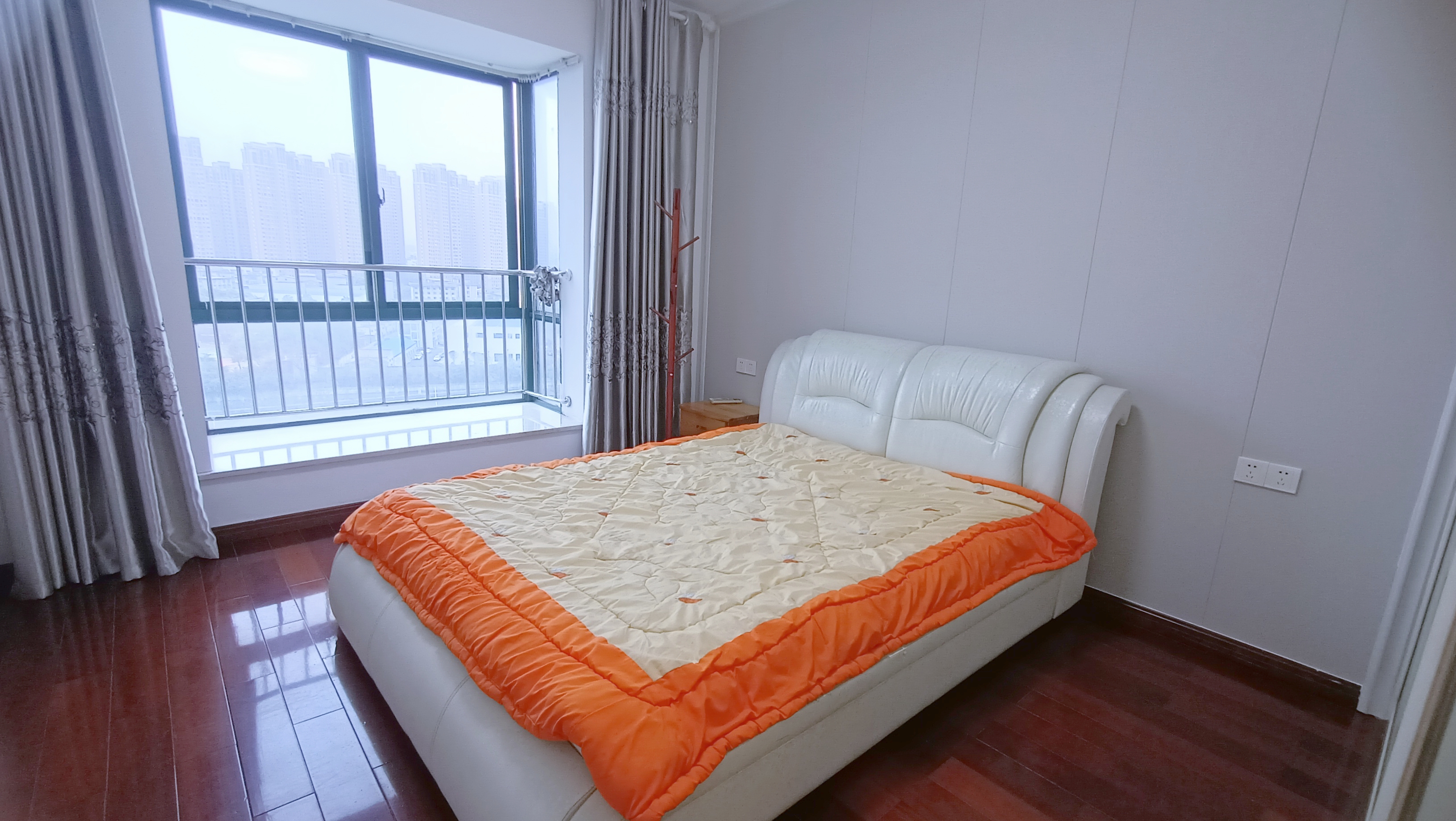 天鹅湖1号 2室2厅1卫 52.00万 天鹅湖1号 2室2厅1卫 52.00万室内图