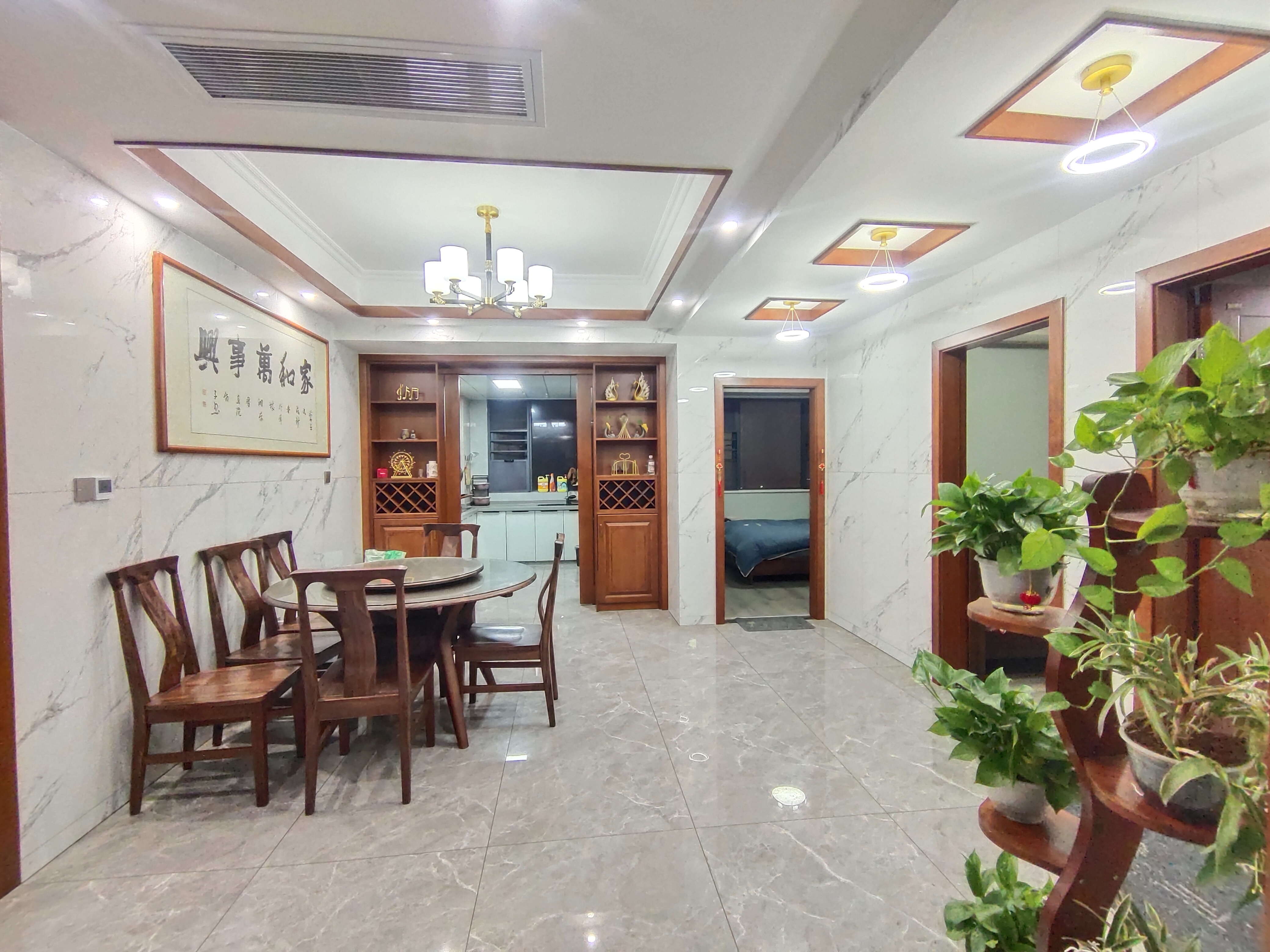 奥园养生城 4室2厅2卫 128.0万 奥园养生城 4室2厅2卫 128.0万室内图