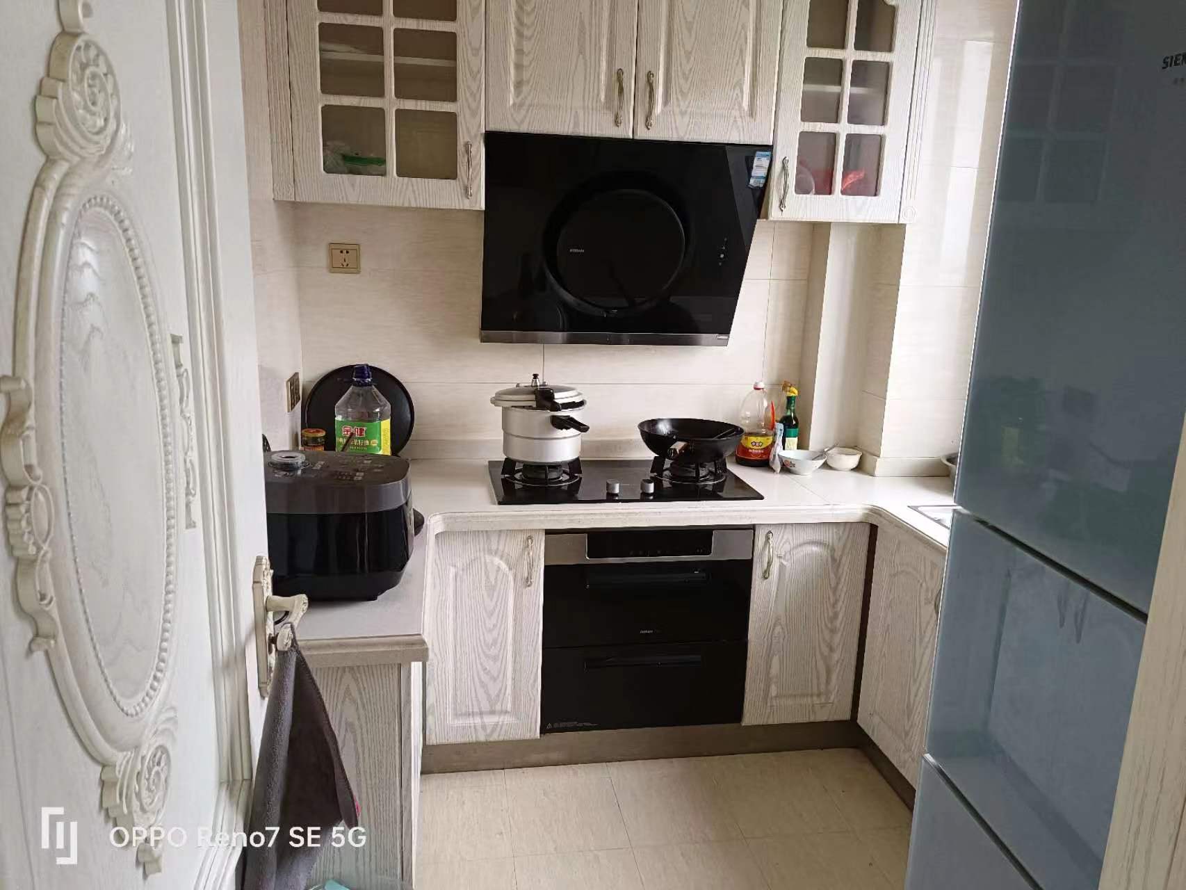 五矿万境水岸 3室2厅2卫 75.00万 五矿万境水岸 3室2厅2卫 75.00万客厅