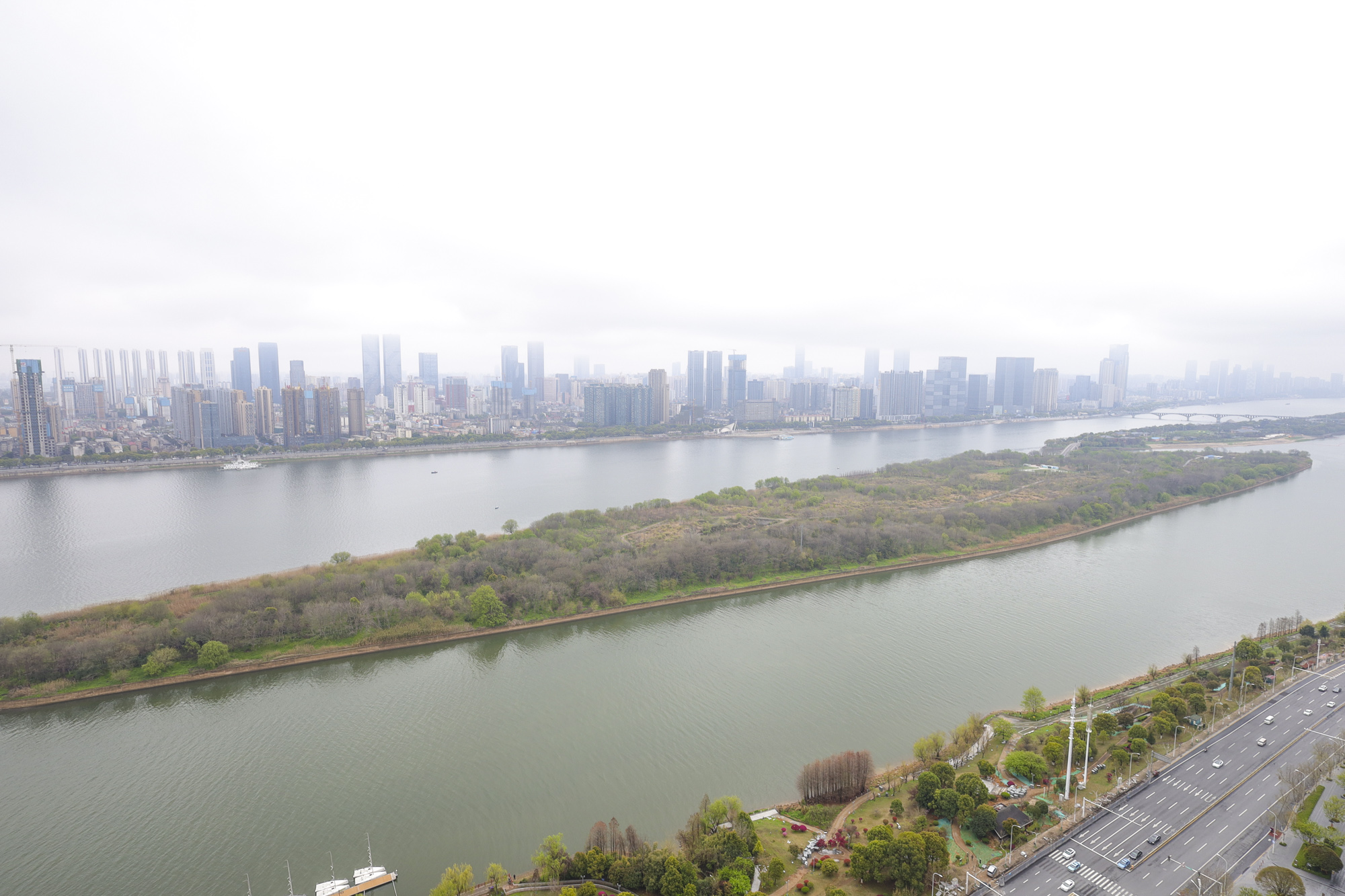 保利西海岸A区  4室2厅2卫   320.00万其他