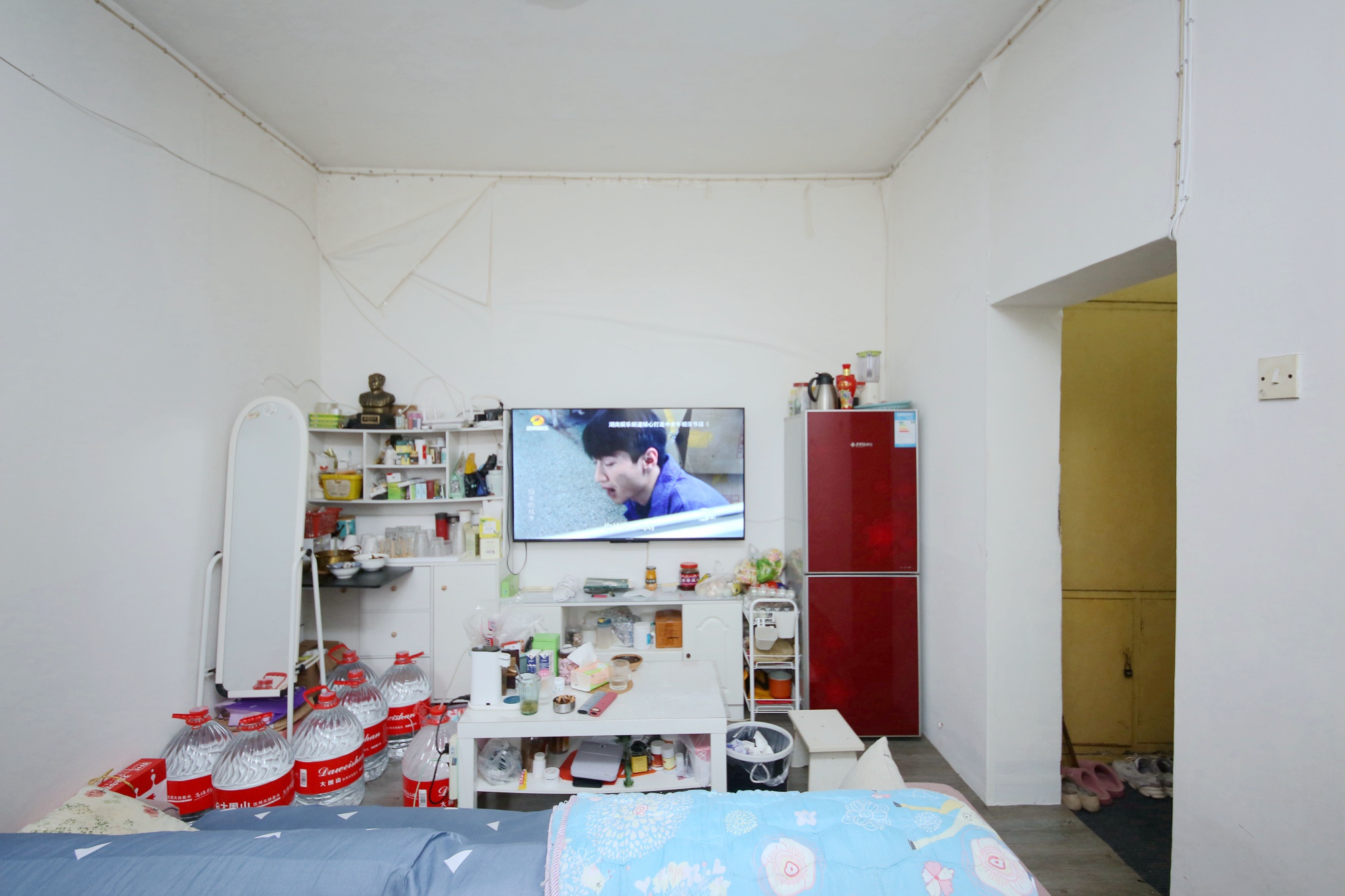 杏花园小区  2室1厅1卫   38.00万客厅