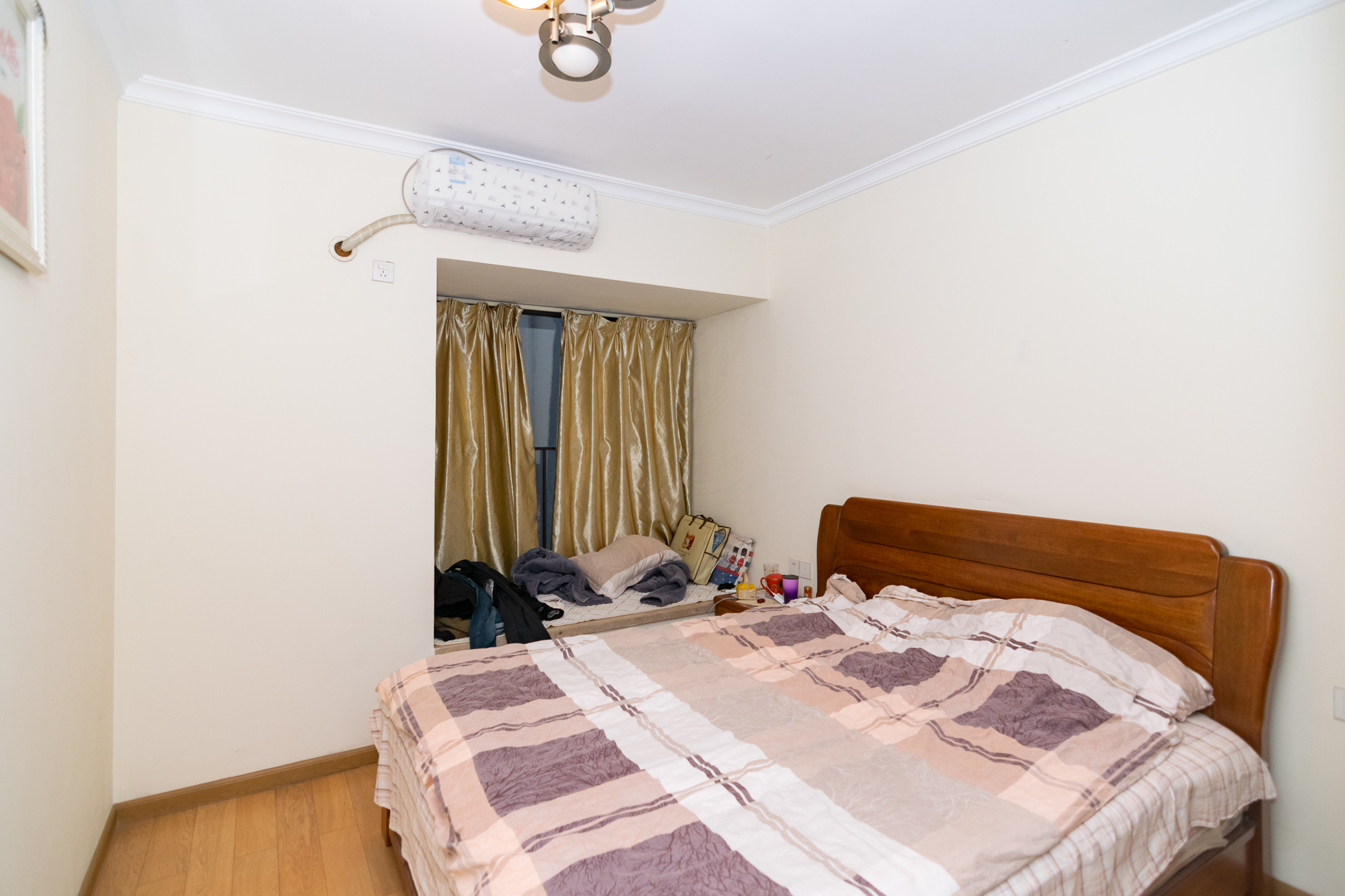 时代倾城一期  2室2厅1卫   76.80万 时代倾城一期  2室2厅1卫   76.80万卧室