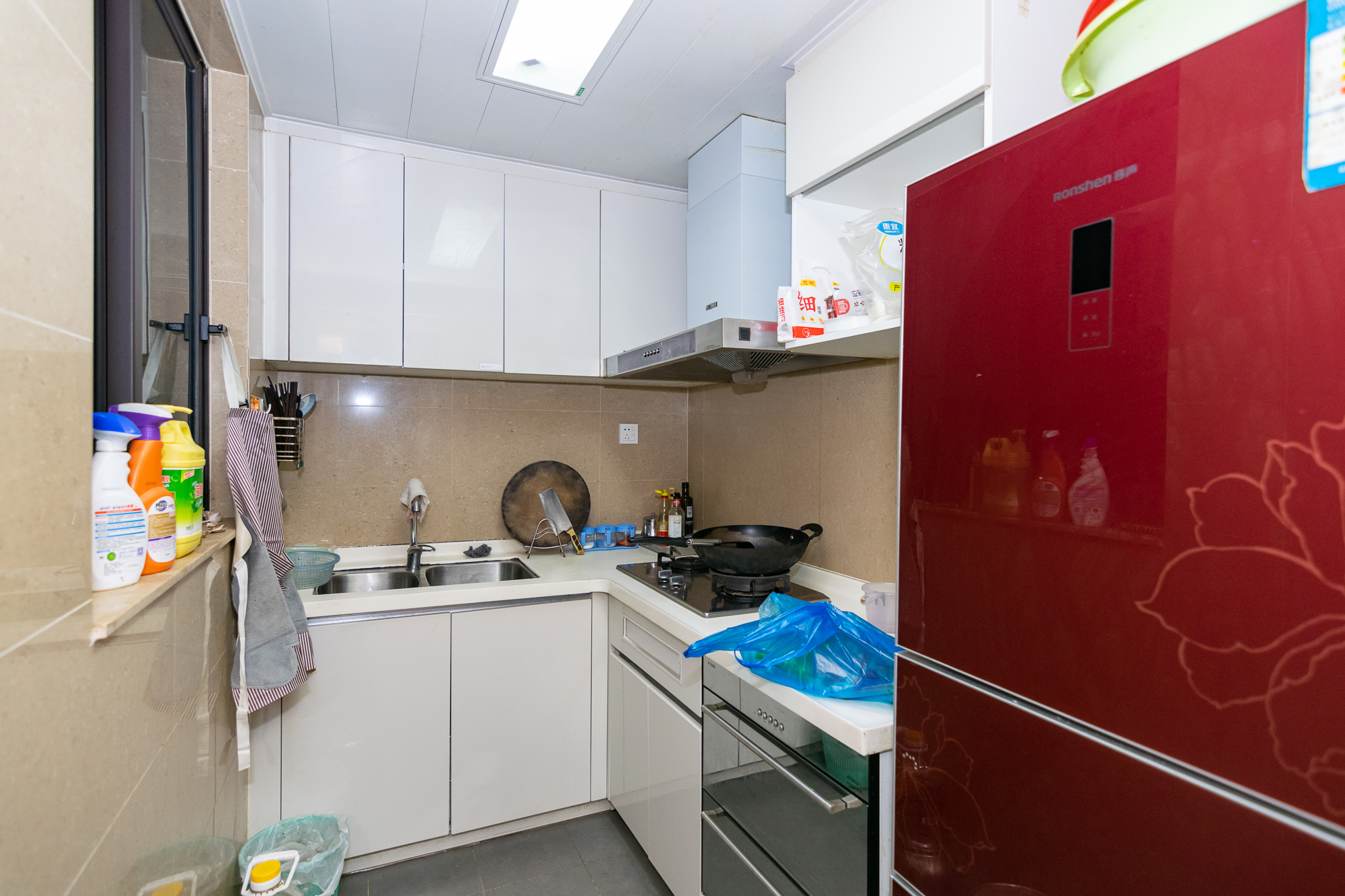 时代倾城一期  2室2厅1卫   76.80万 时代倾城一期  2室2厅1卫   76.80万厨房