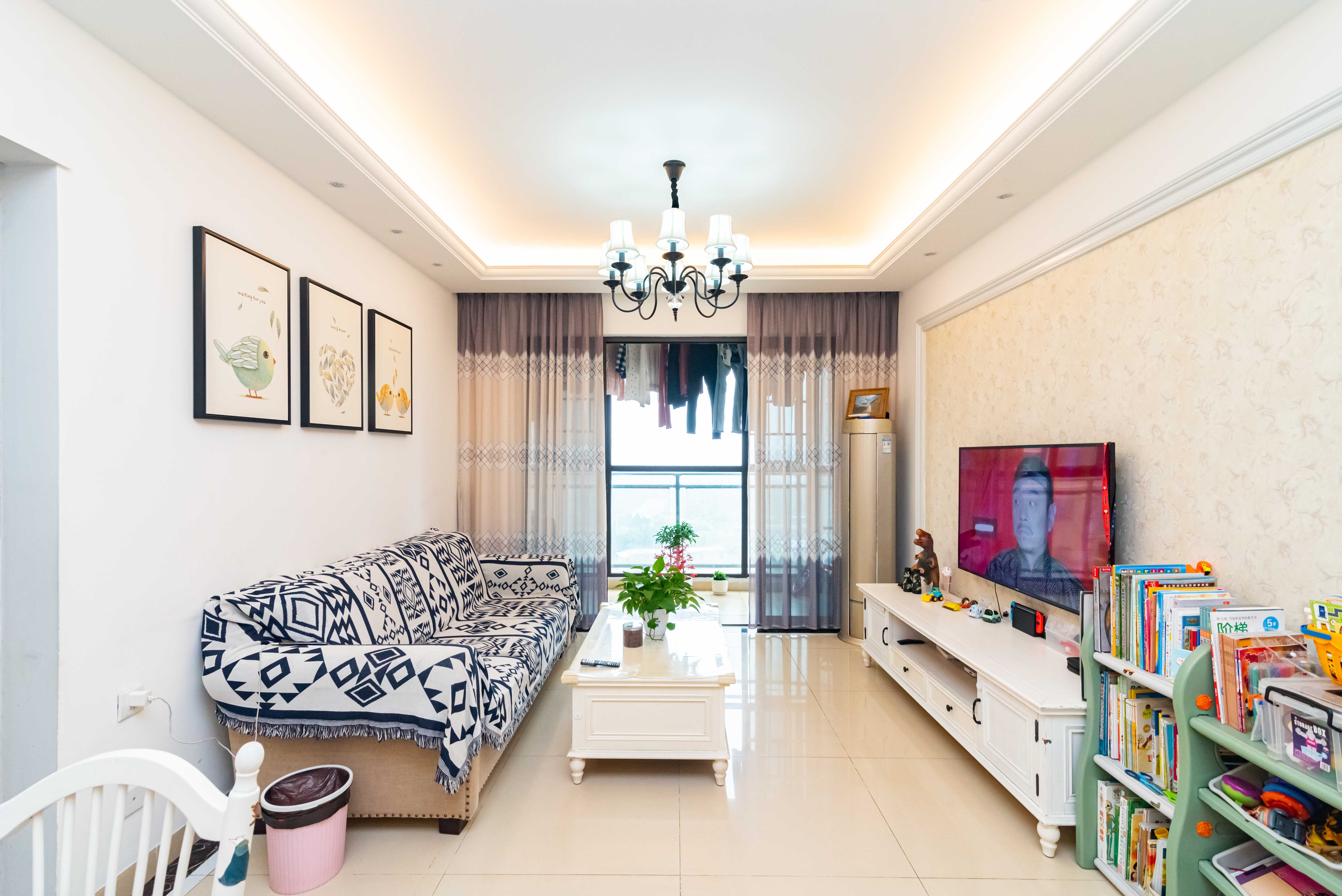 旺德府恺悦国际 3室2厅2卫 90.80万 旺德府恺悦国际 3室2厅2卫 90.80万客厅