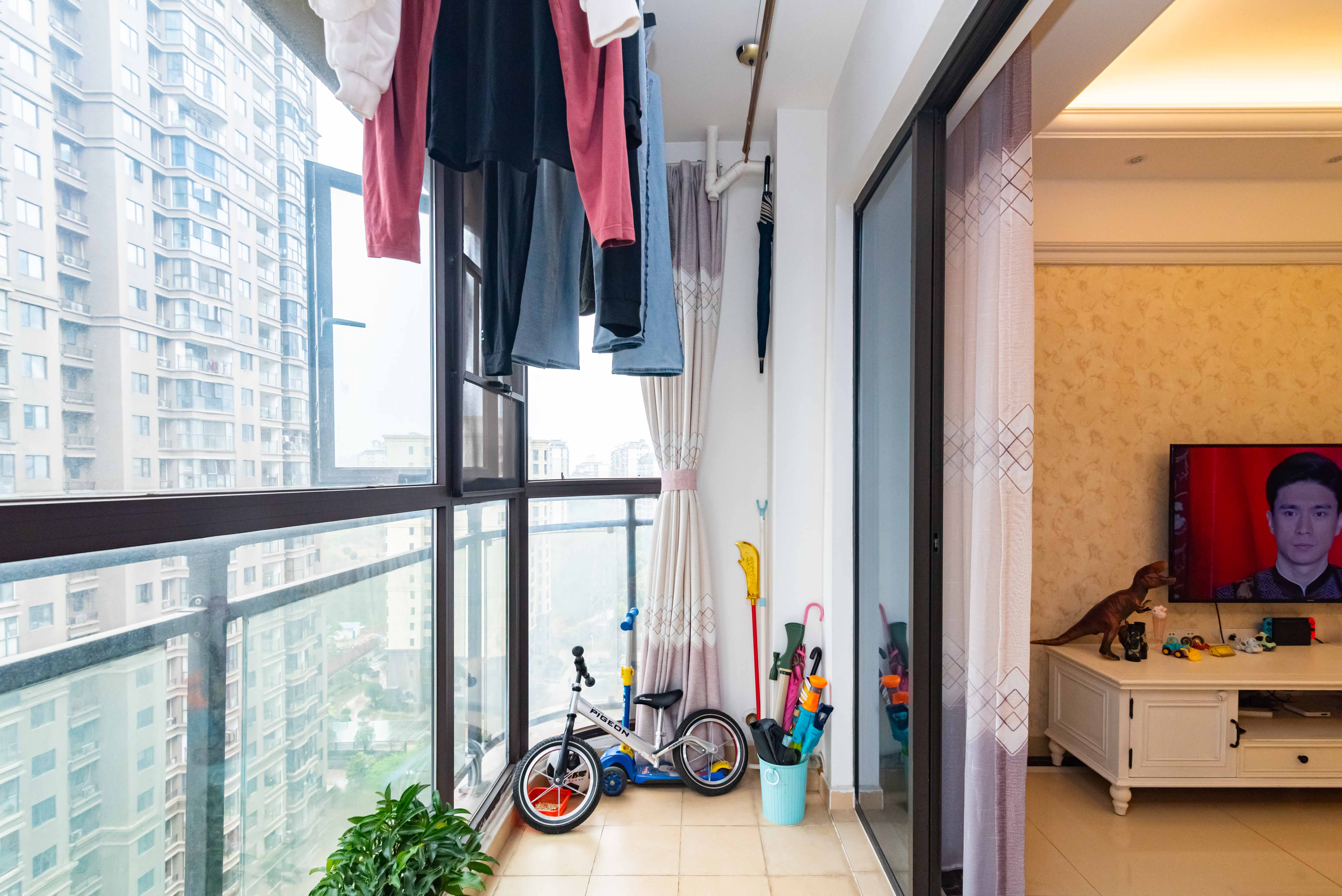 旺德府恺悦国际 3室2厅2卫 90.80万 旺德府恺悦国际 3室2厅2卫 90.80万阳台