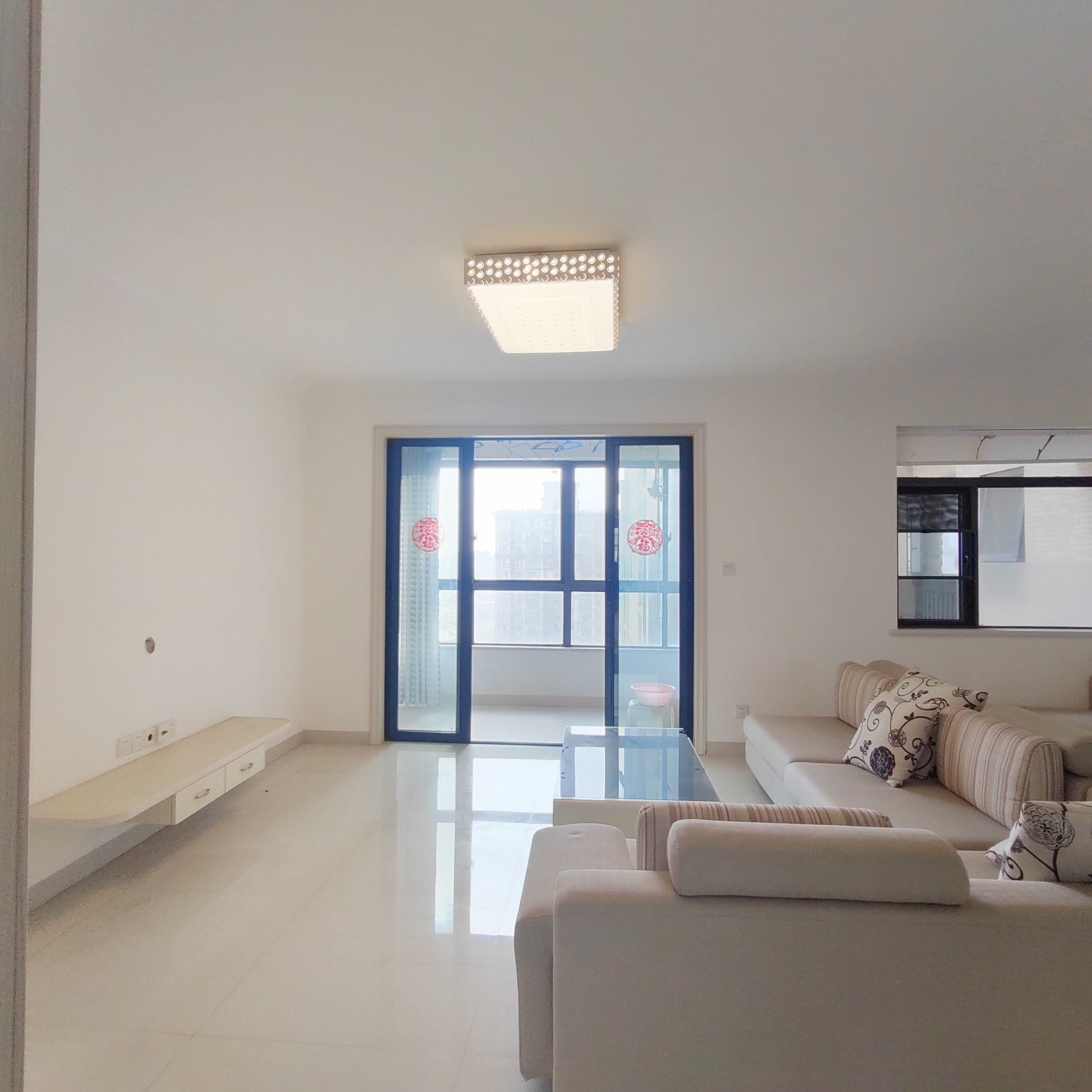 中建御山和苑 3室2厅2卫 89.80万 中建御山和苑 3室2厅2卫 89.80万室内图