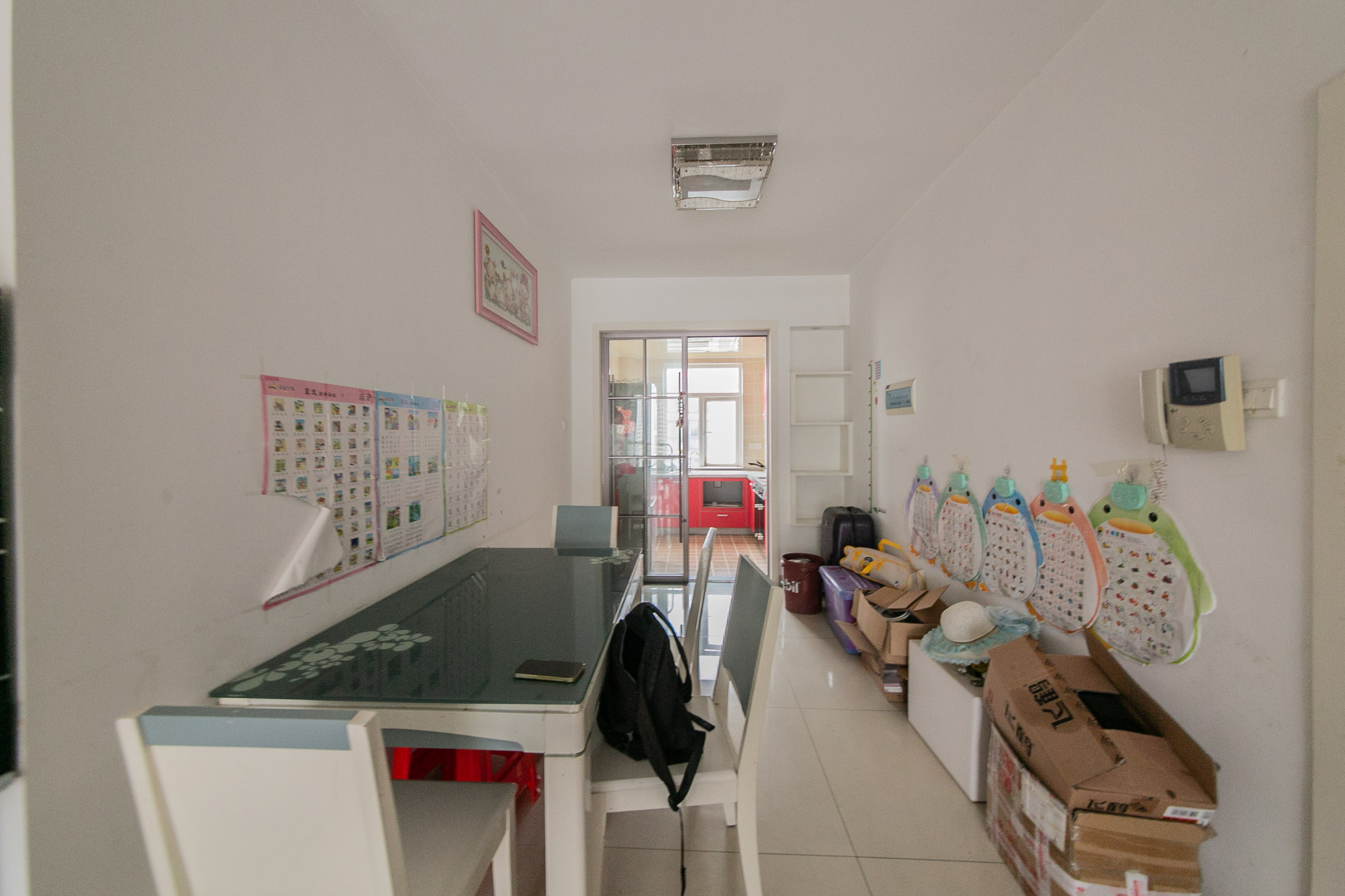 山语城一期 3室2厅2卫 80.00万 山语城一期 3室2厅2卫 80.00万客厅